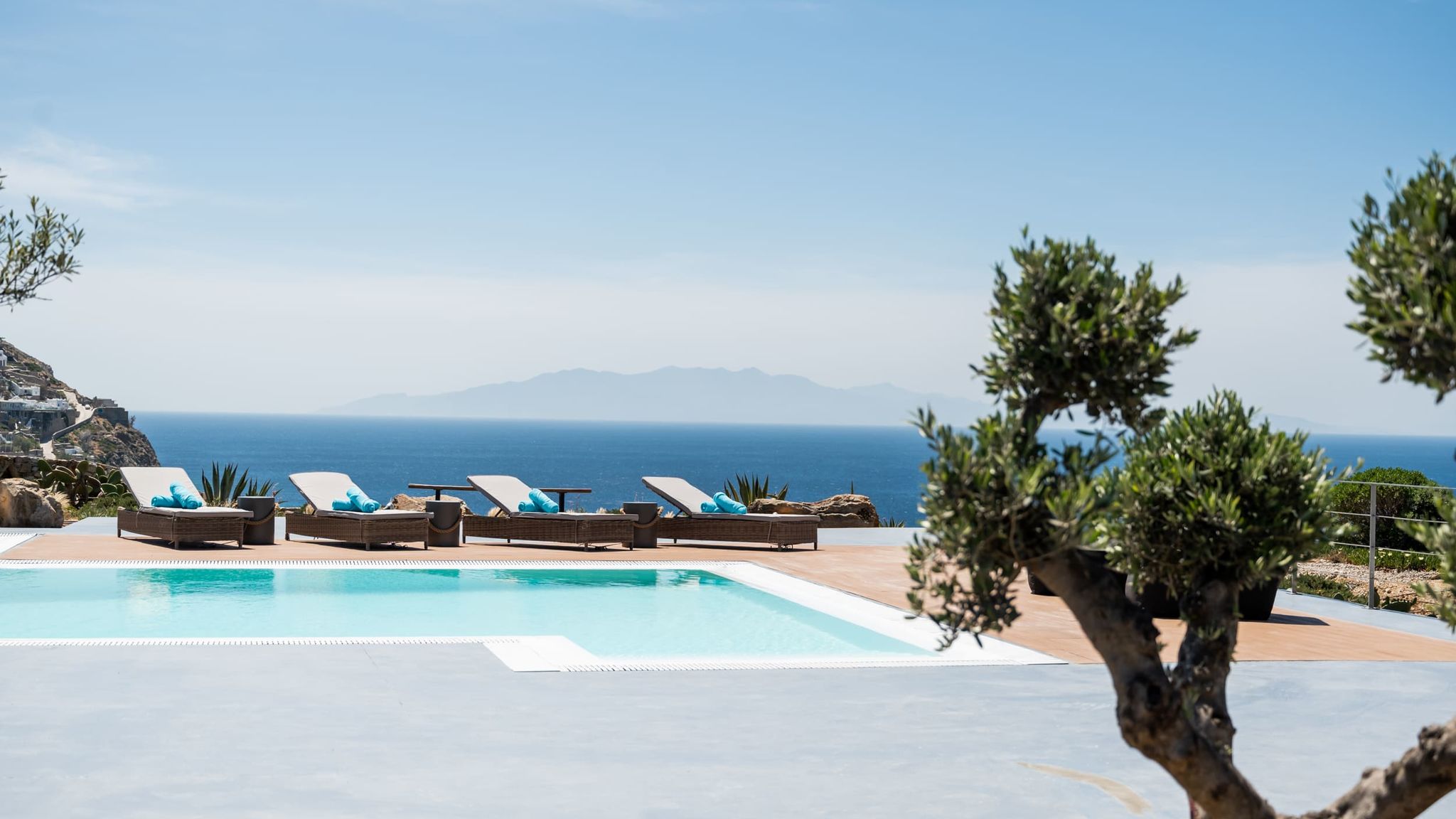 Italianway Mykonos Alexis