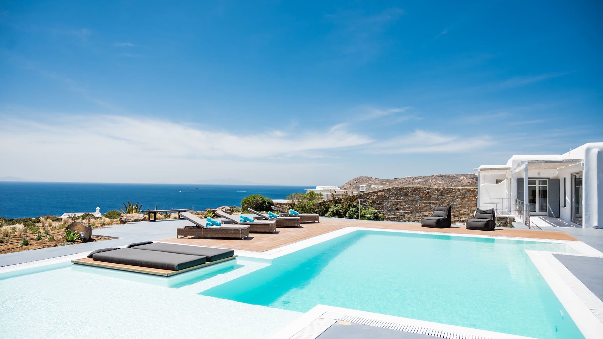 Italianway Mykonos Alexis