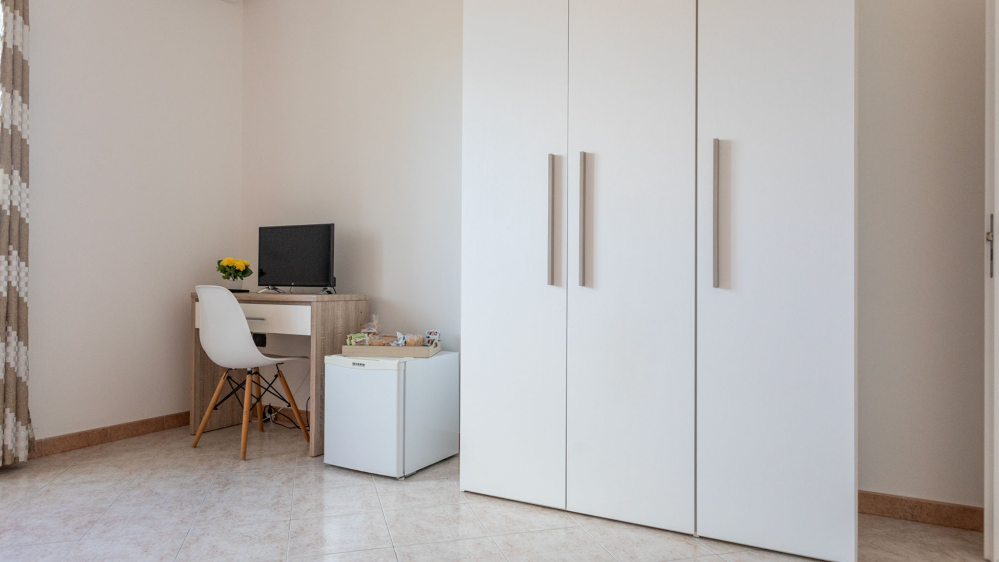 Salento Reservation Racale Apart Hotel Mirella camera 4 - Salento Reservation