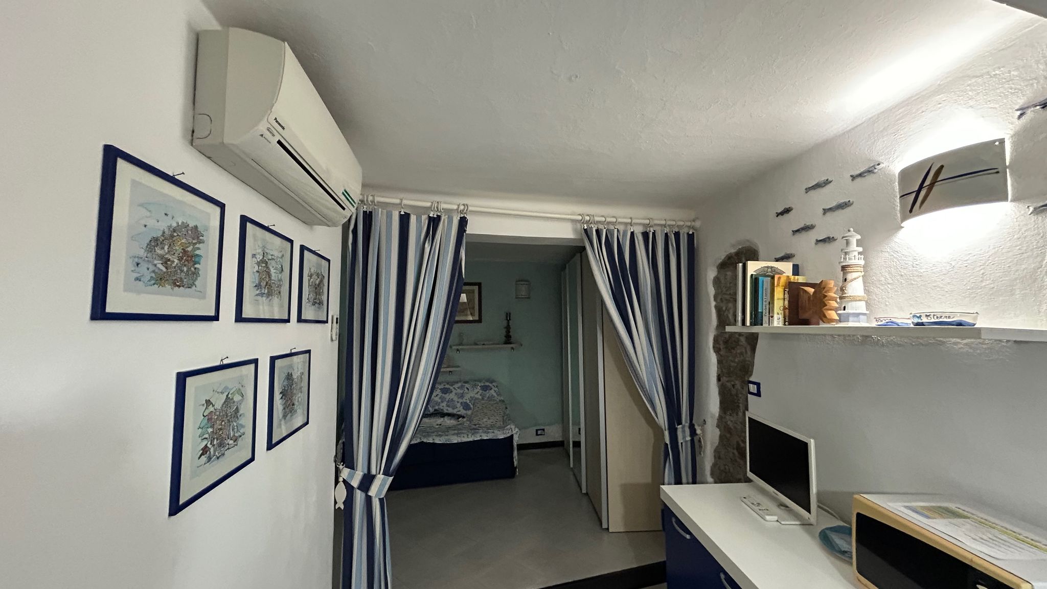 Italianway Monterosso al Mare Pippo Cosy flat Central with A/C near beaches