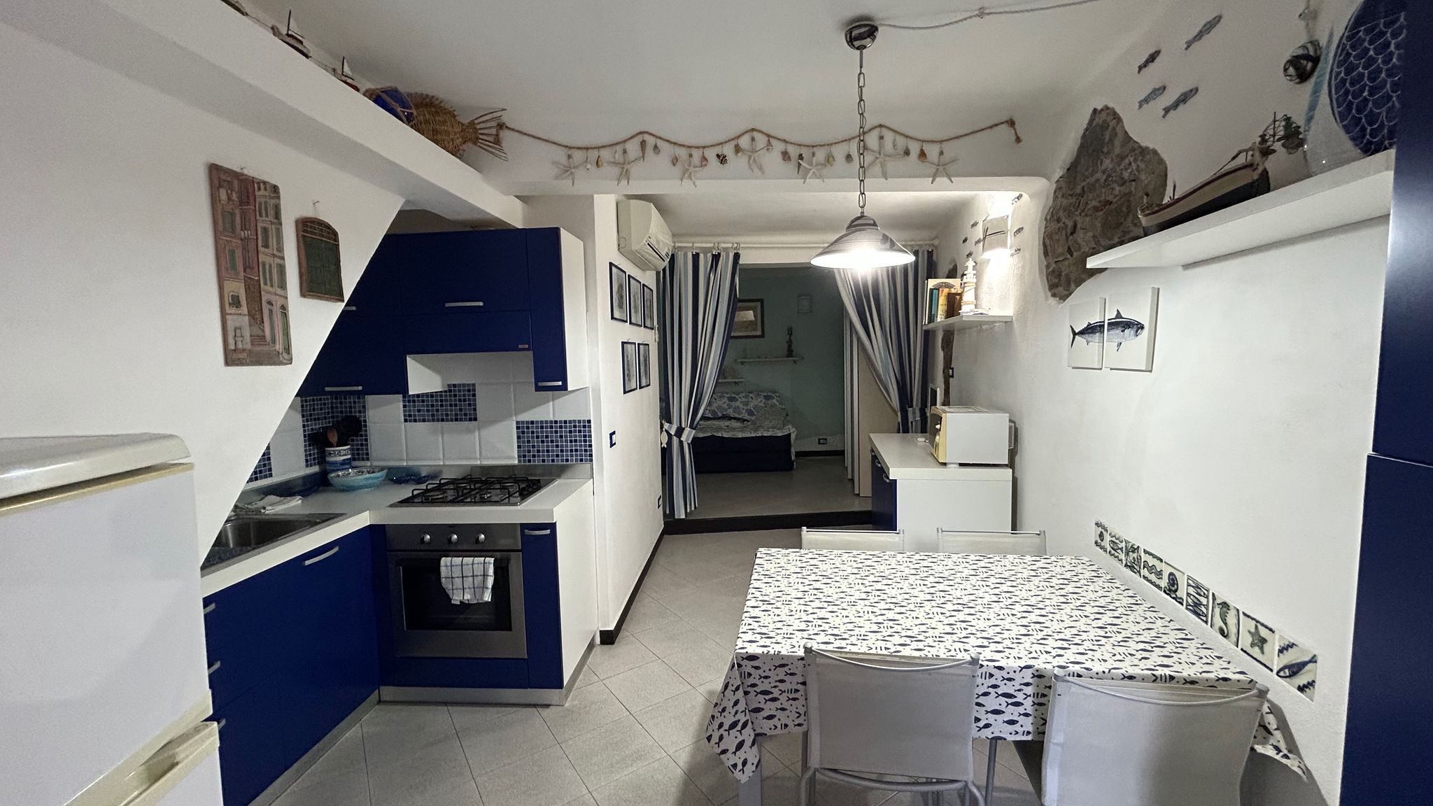 Italianway Monterosso al Mare Pippo Cosy flat Central with A/C near beaches