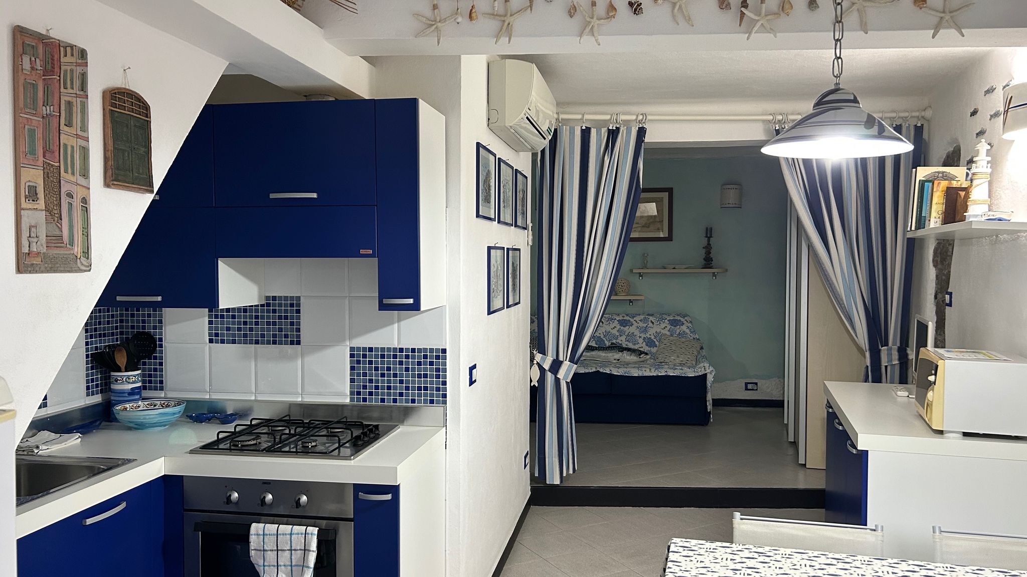 Italianway Monterosso al Mare Pippo Cosy flat Central with A/C near beaches