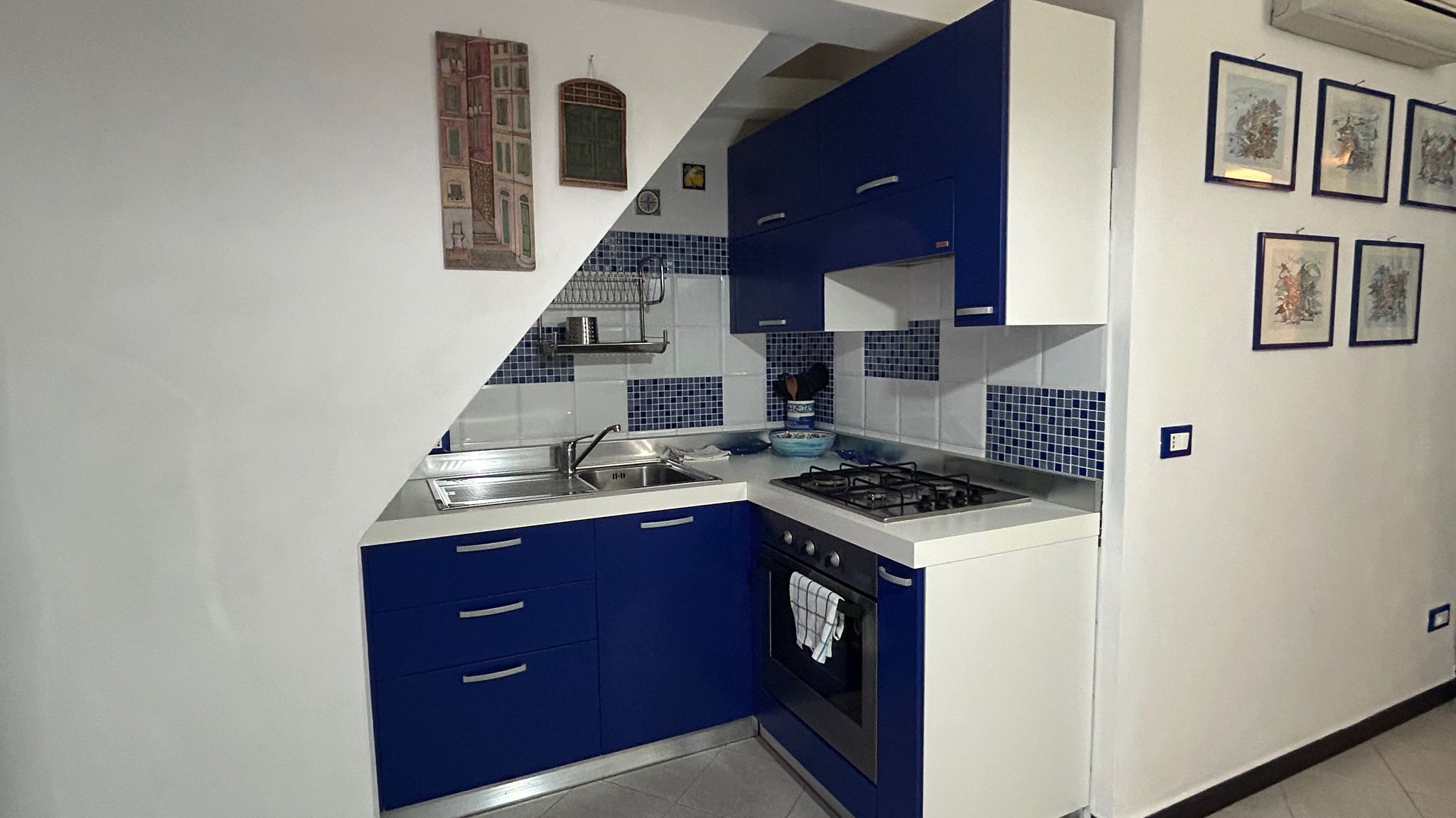 Italianway Monterosso al Mare Pippo Cosy flat Central with A/C near beaches
