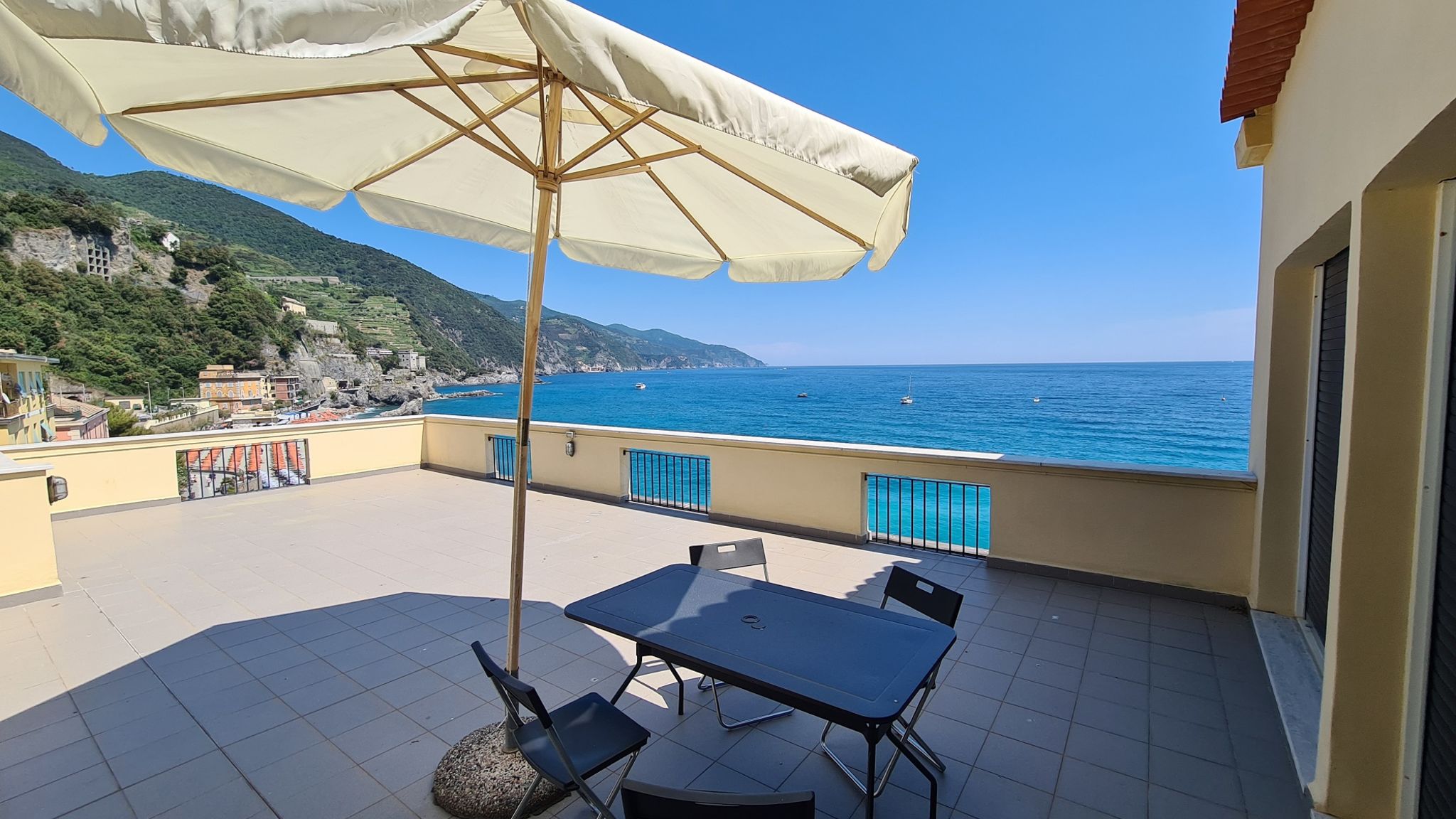 Italianway Monterosso al Mare Villa Ferrer Best view of the sea and the 5terre