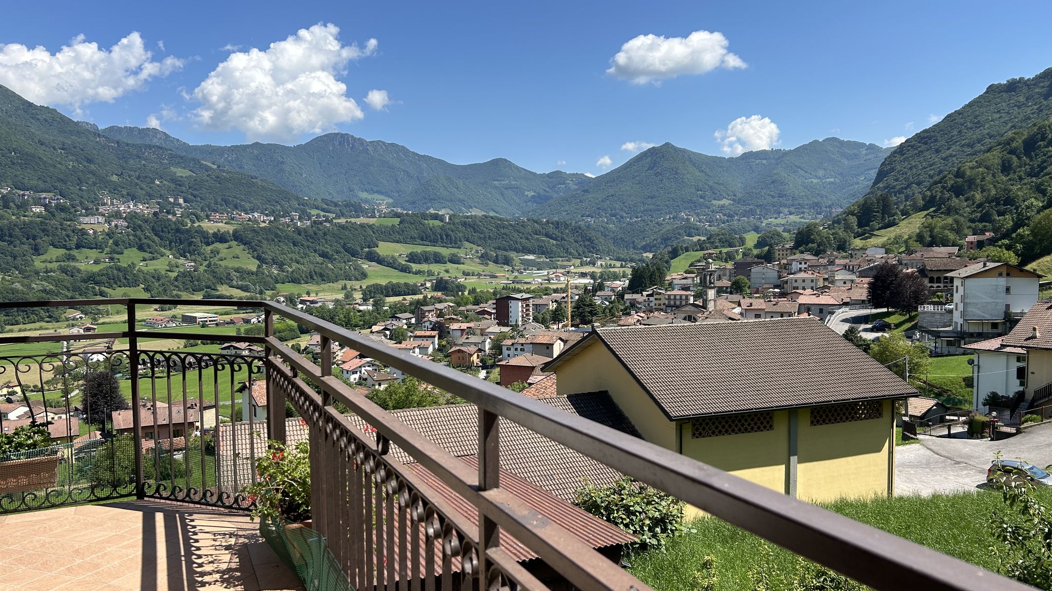 Italianway Pasturo Spacious apartment with panoramic view