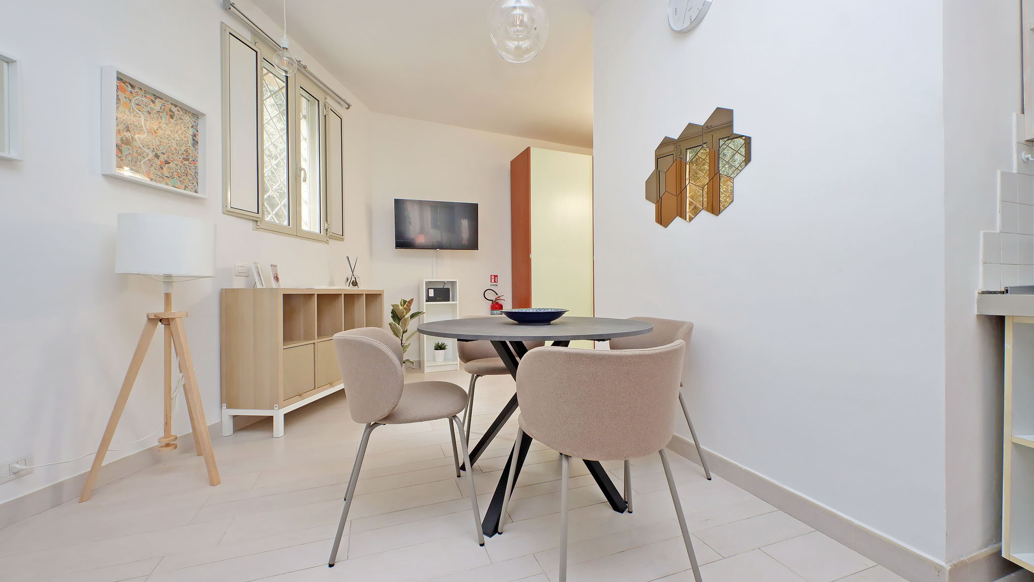 Italianway Roma La corte di San Paolo by Domus&Dimore