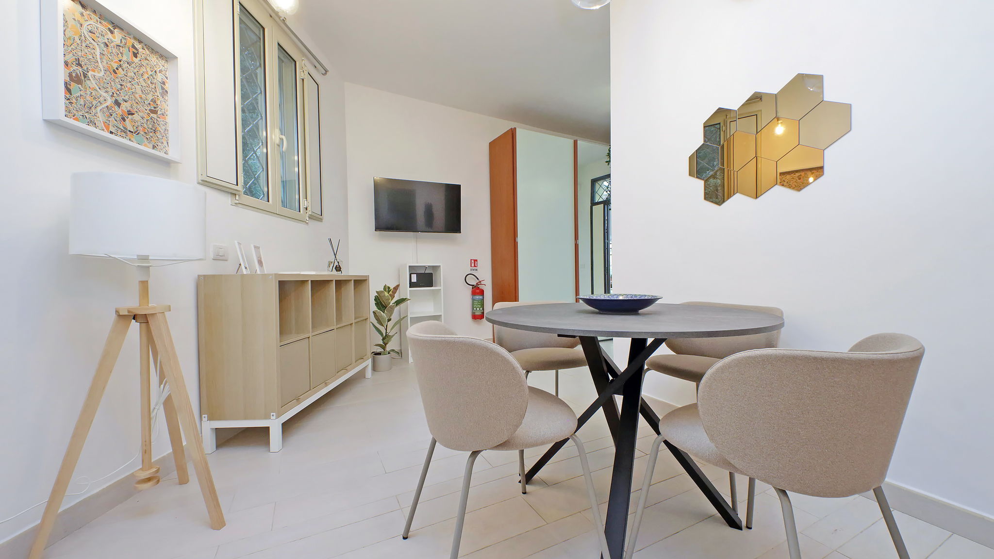 Italianway Roma La corte di San Paolo by Domus&Dimore