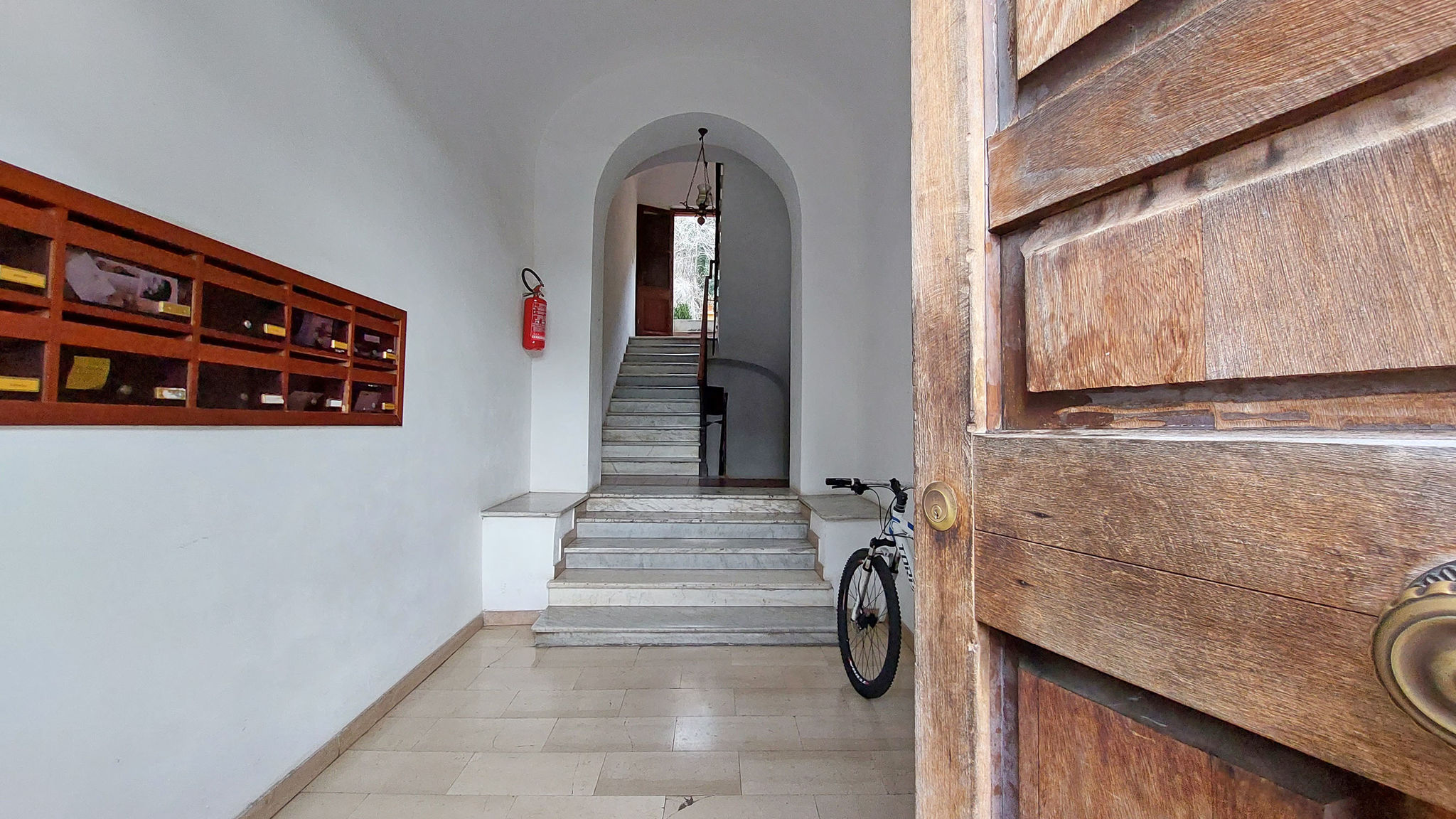 Italianway Roma La corte di San Paolo by Domus&Dimore