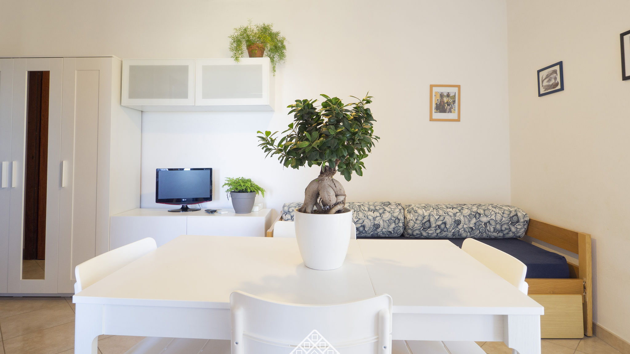 Italianway Bari Sardo Is Feminas 42 - Morada