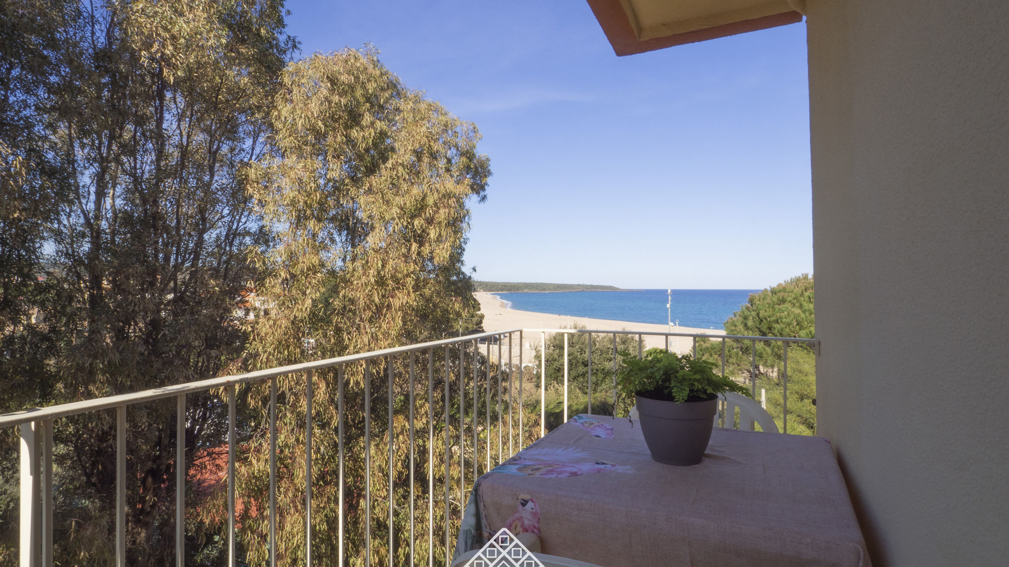 Italianway Bari Sardo Is Feminas 42 - Morada