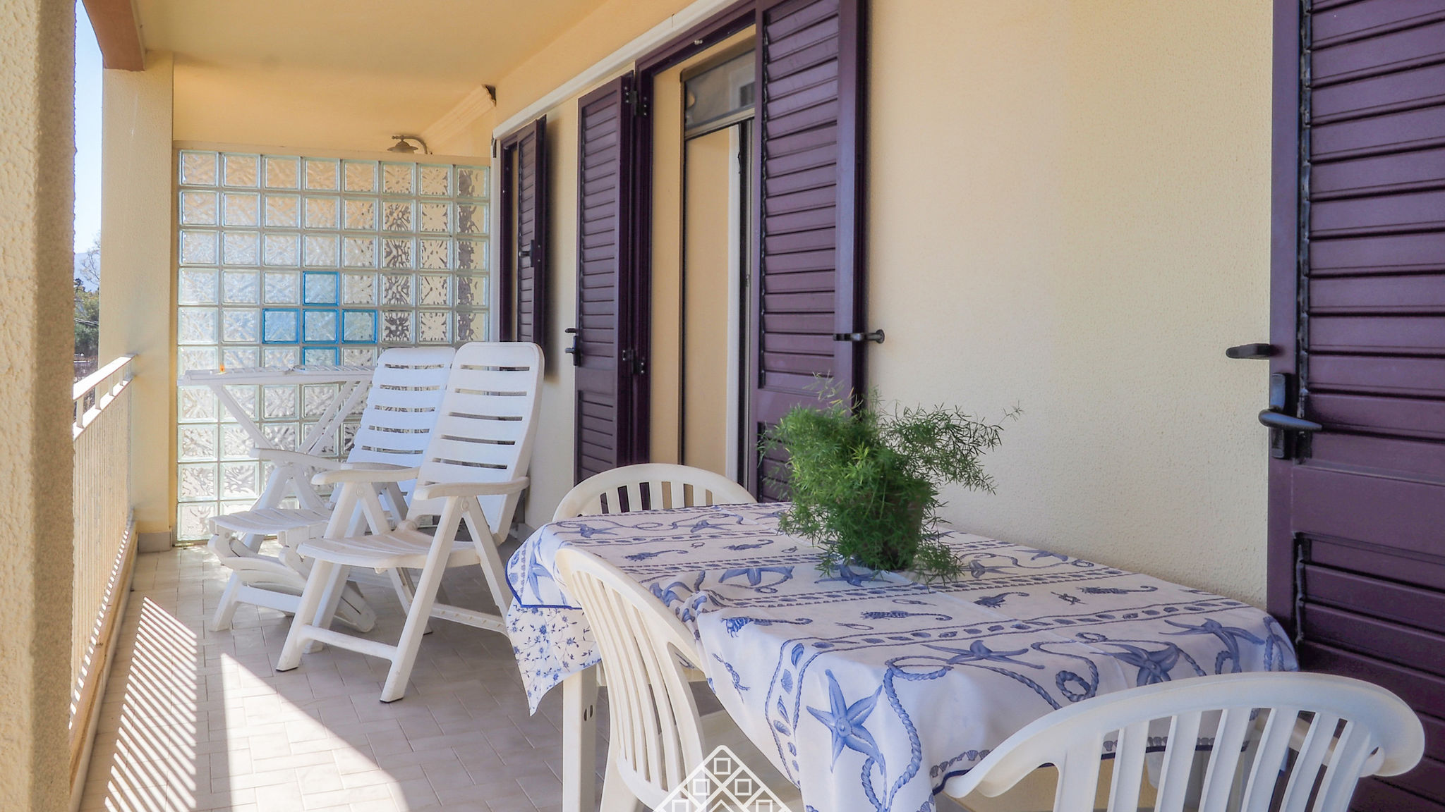 Italianway Bari Sardo Is Feminas 43 - Morada