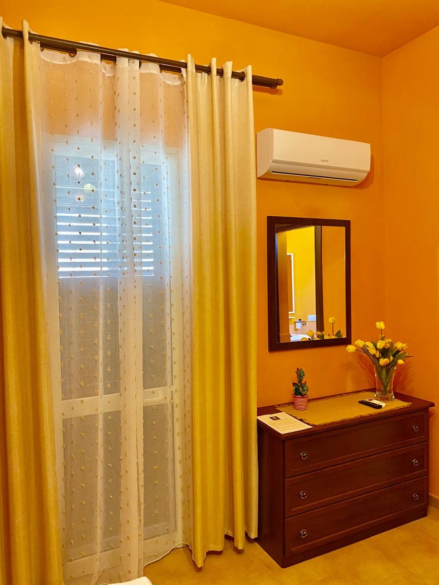 Italianway Castelvetrano I Gelsomini Camera Arancione