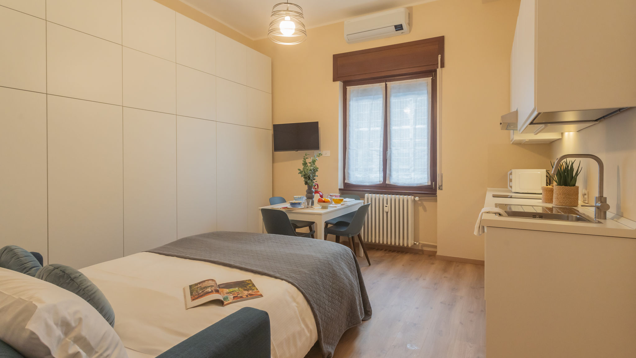 Italianway Como Simar Apartments nearby Como S.G. Train Station