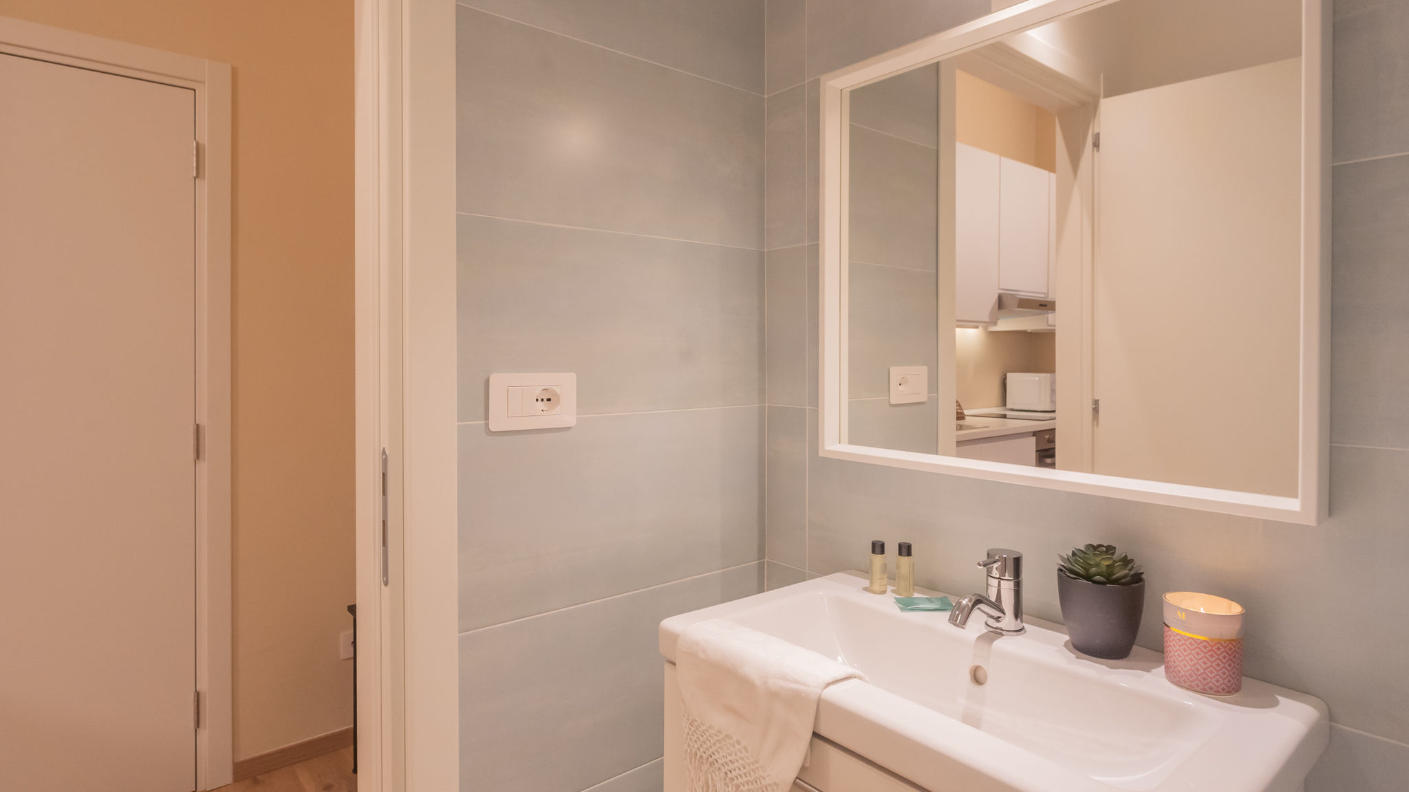 Italianway Como Simar Apartments nearby Como S.G. Train Station