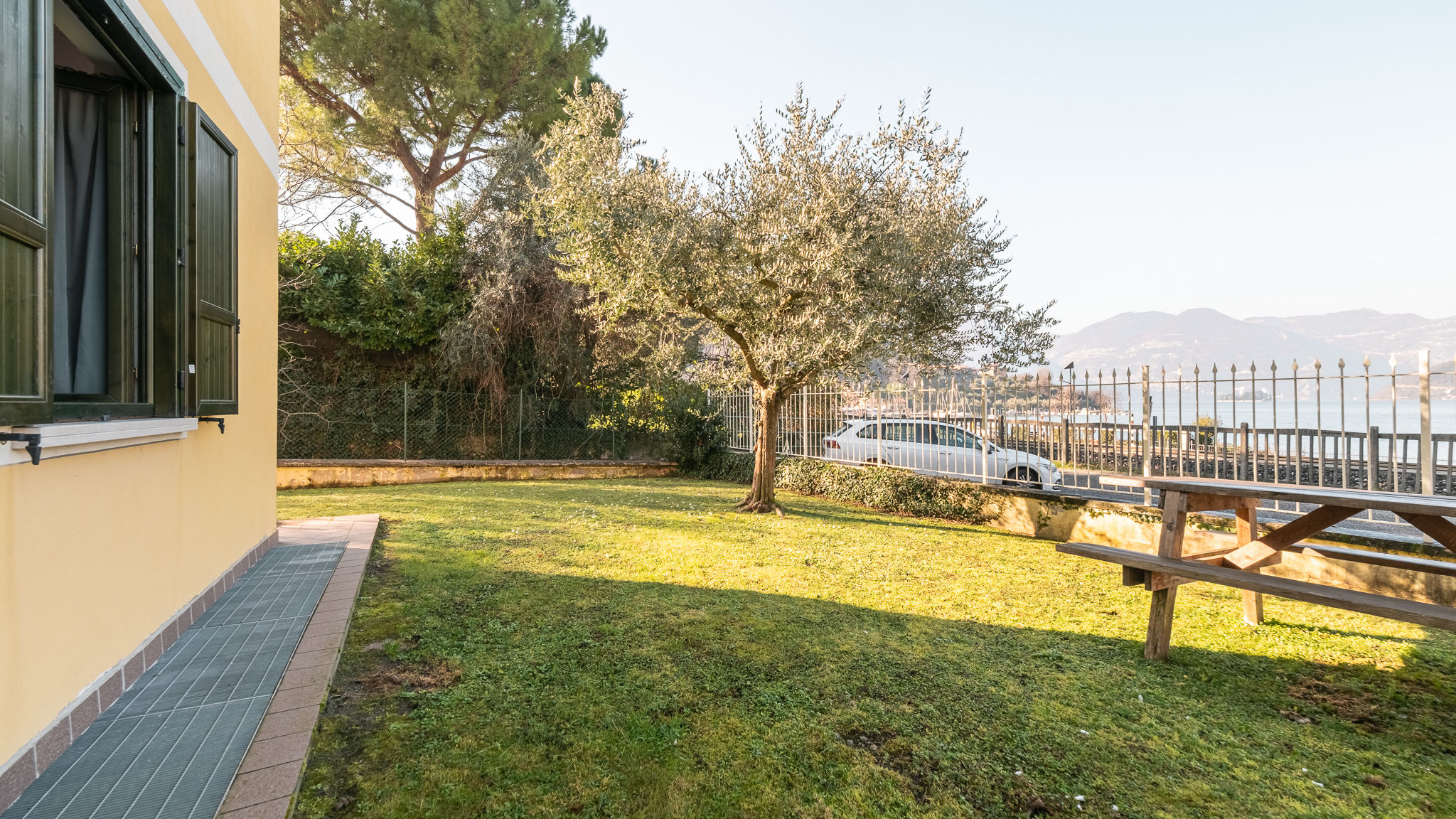 Italianway Sulzano Viola & Family Lake