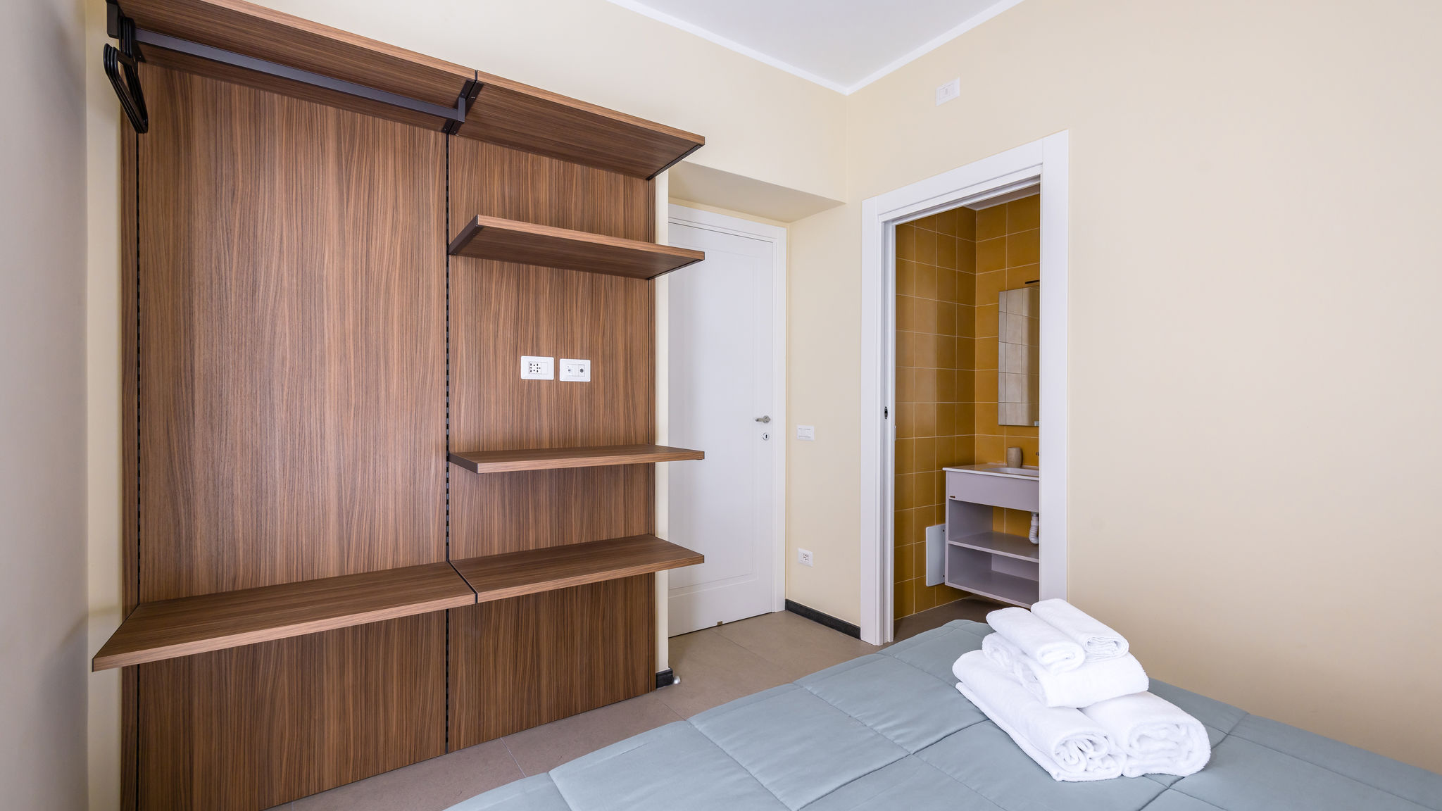 Italianway Napoli La Pinacoteca - V. Irolli