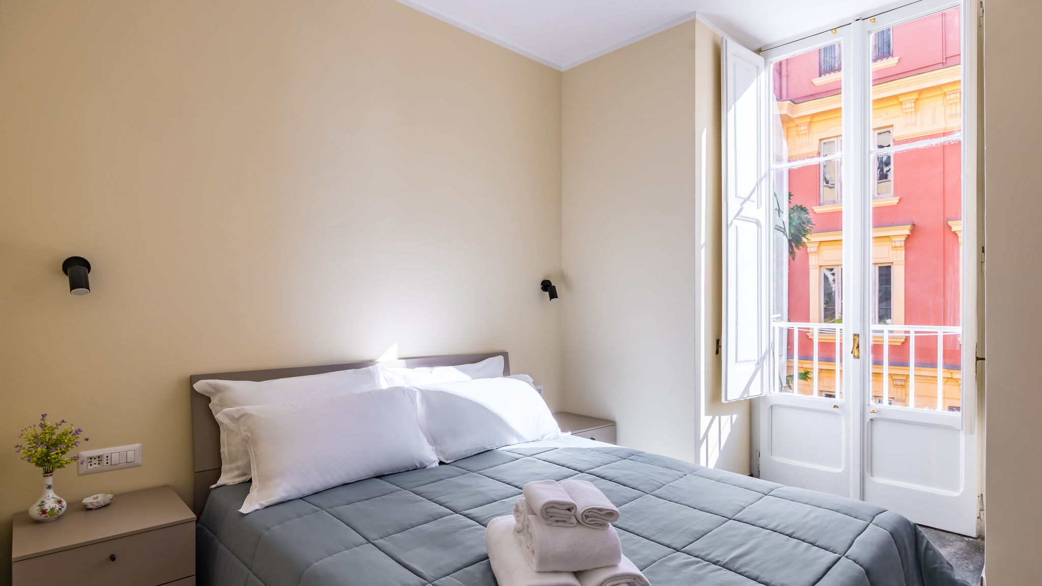 Italianway Napoli La Pinacoteca - V. Irolli