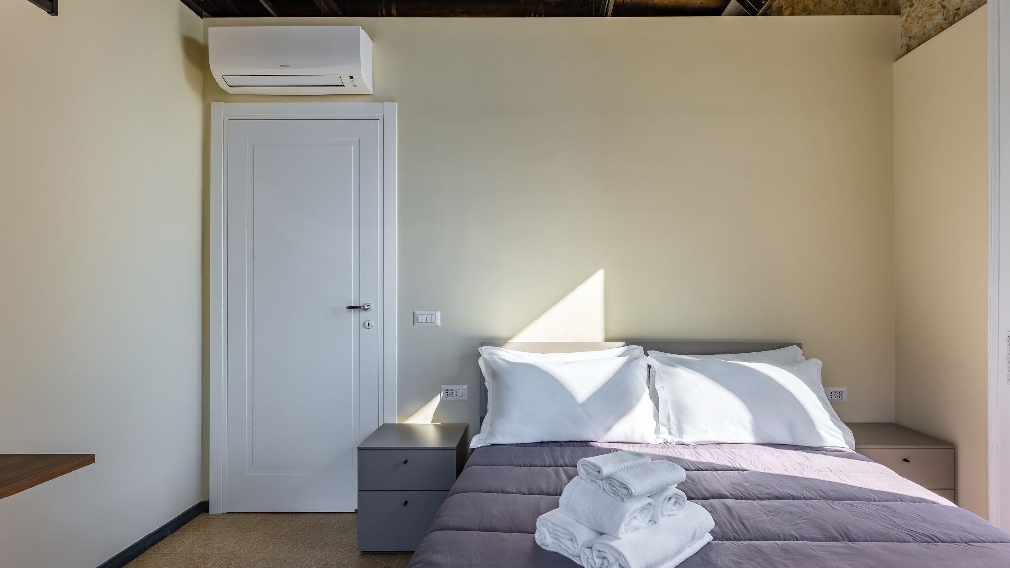 Italianway Napoli La Pinacoteca - V. Irolli