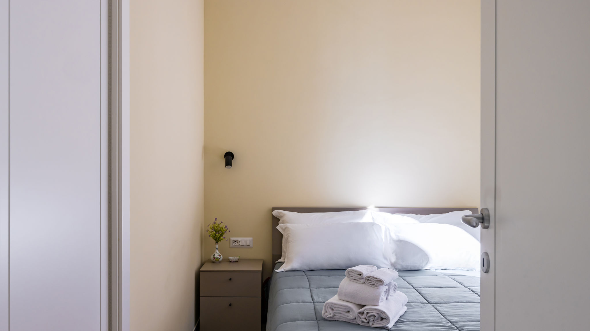 Italianway Napoli La Pinacoteca - V. Irolli