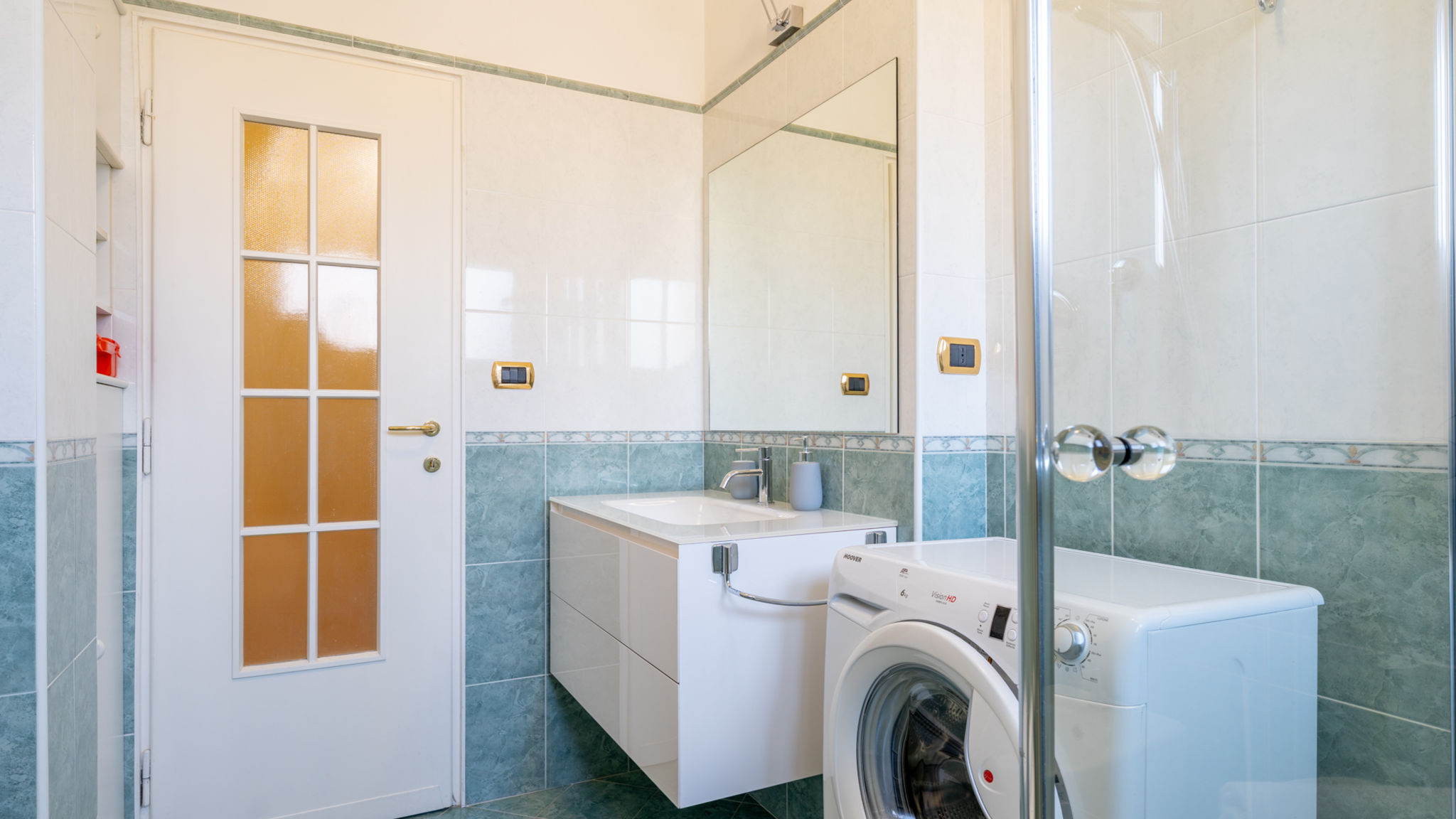 Italianway Mandello del Lario Guzzi Lovers: La vacanza perfetta a Mandello