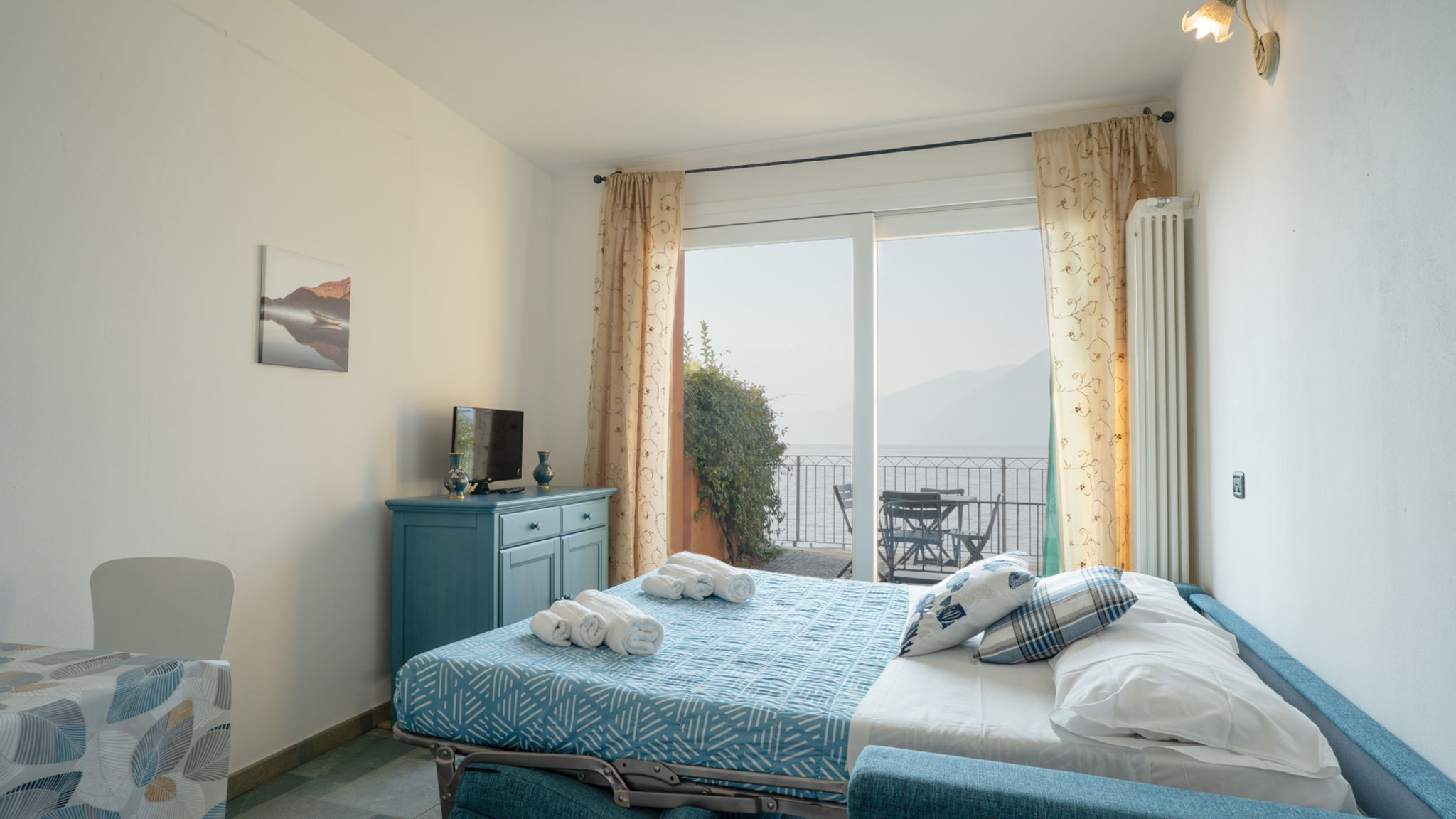 Italianway Bellano Glicine sul Lago - Breva