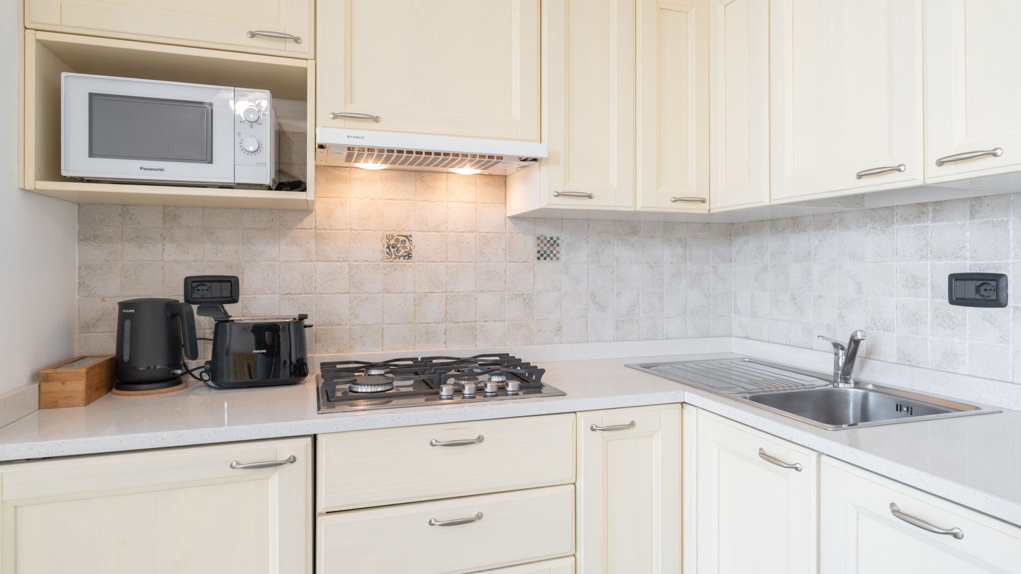 Italianway Bellano Glicine sul Lago Tivan