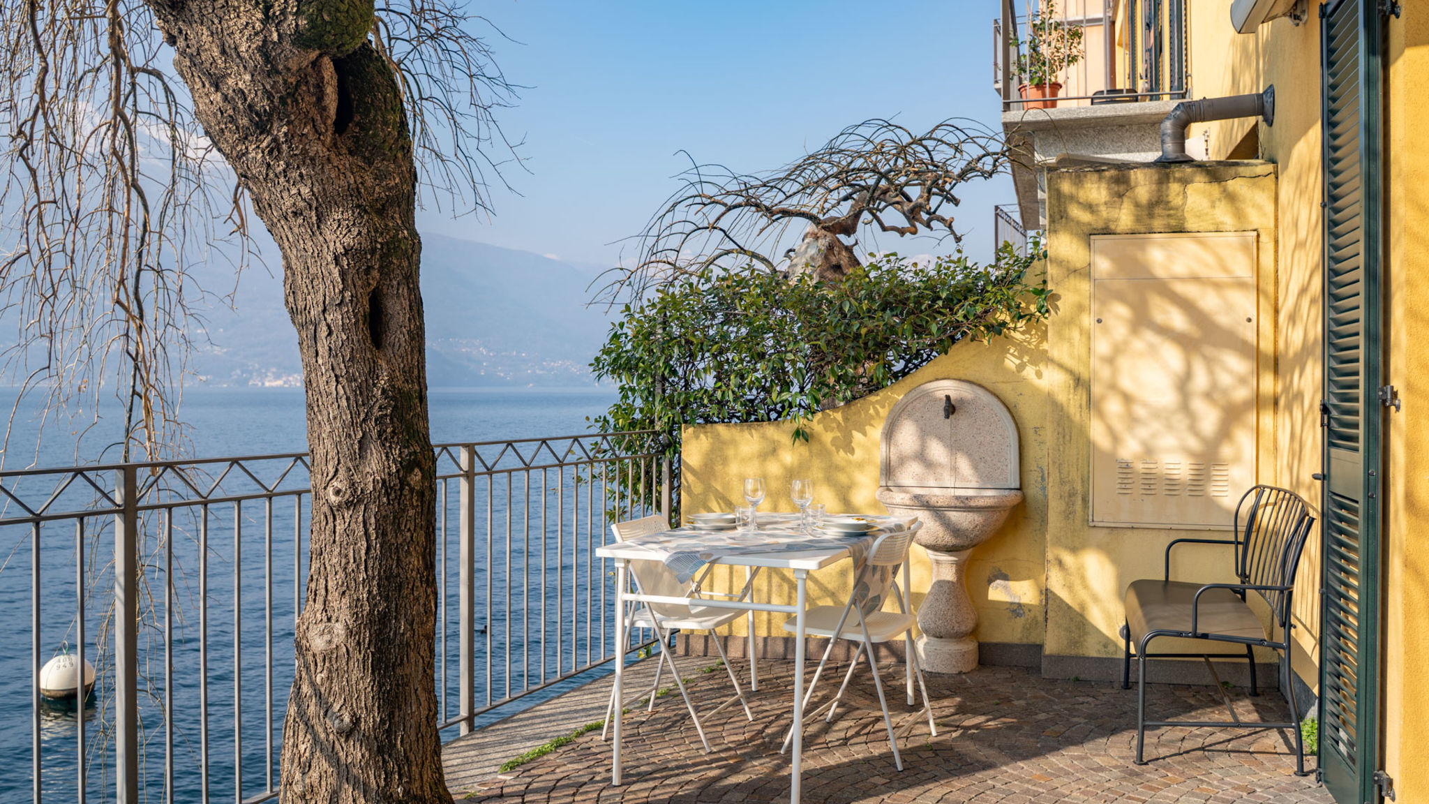 Italianway Bellano Glicine sul Lago Tivan