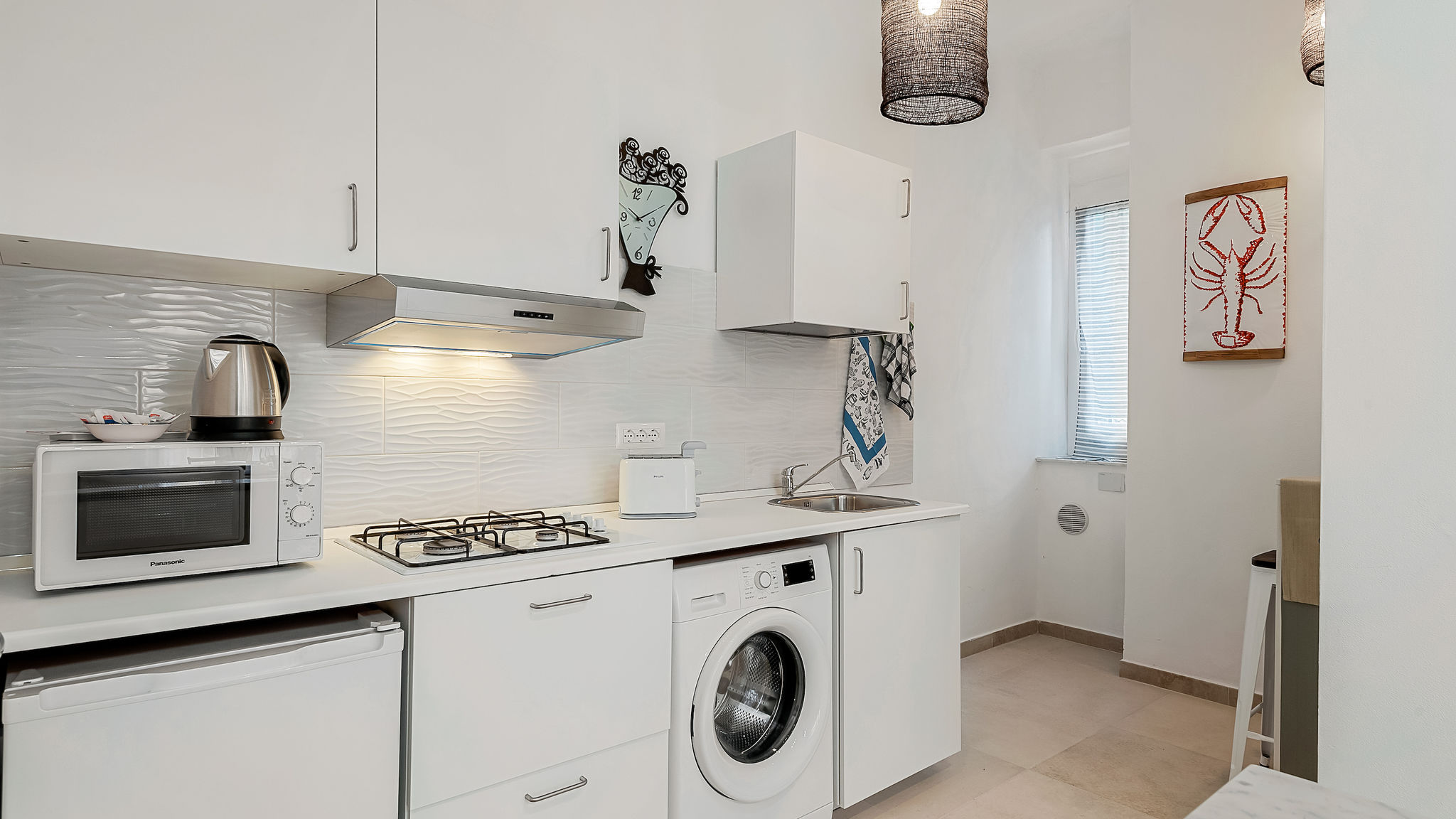 Italianway Monterosso al Mare Modern White Apt with AC and balcony