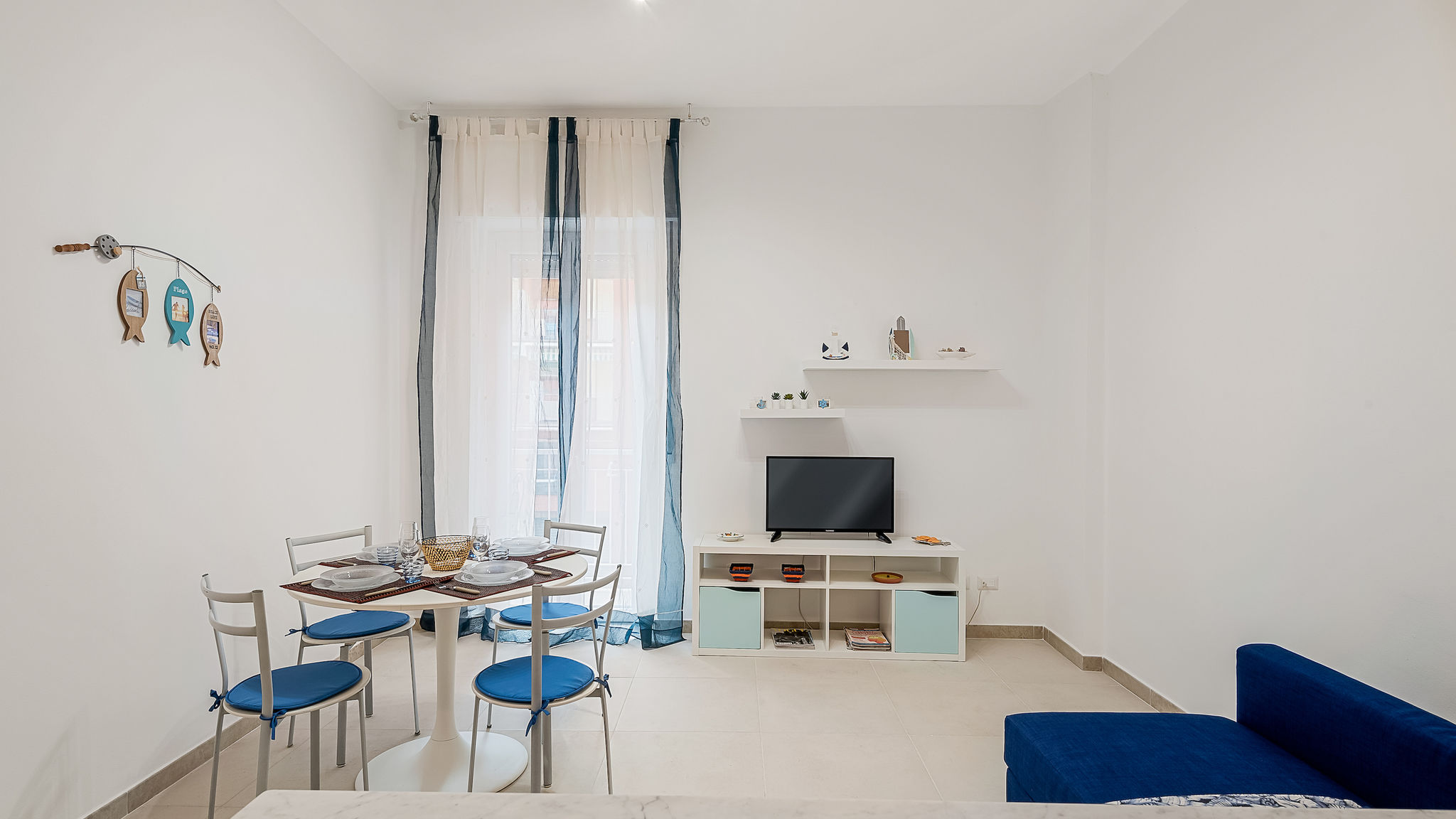 Italianway Monterosso al Mare Modern White Apt with AC and balcony