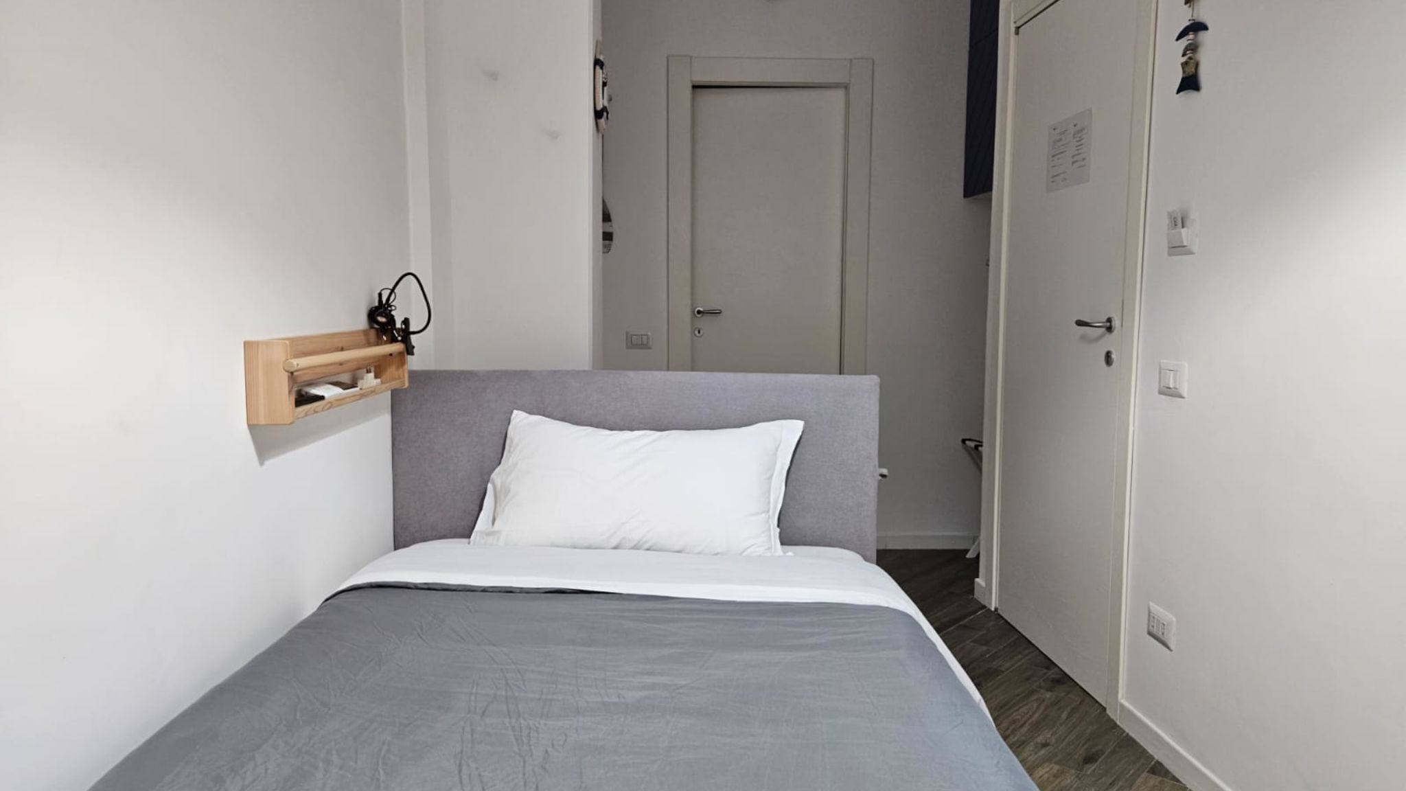 Italianway Civitavecchia Guest House Colors - Blue Oceano (Singola)