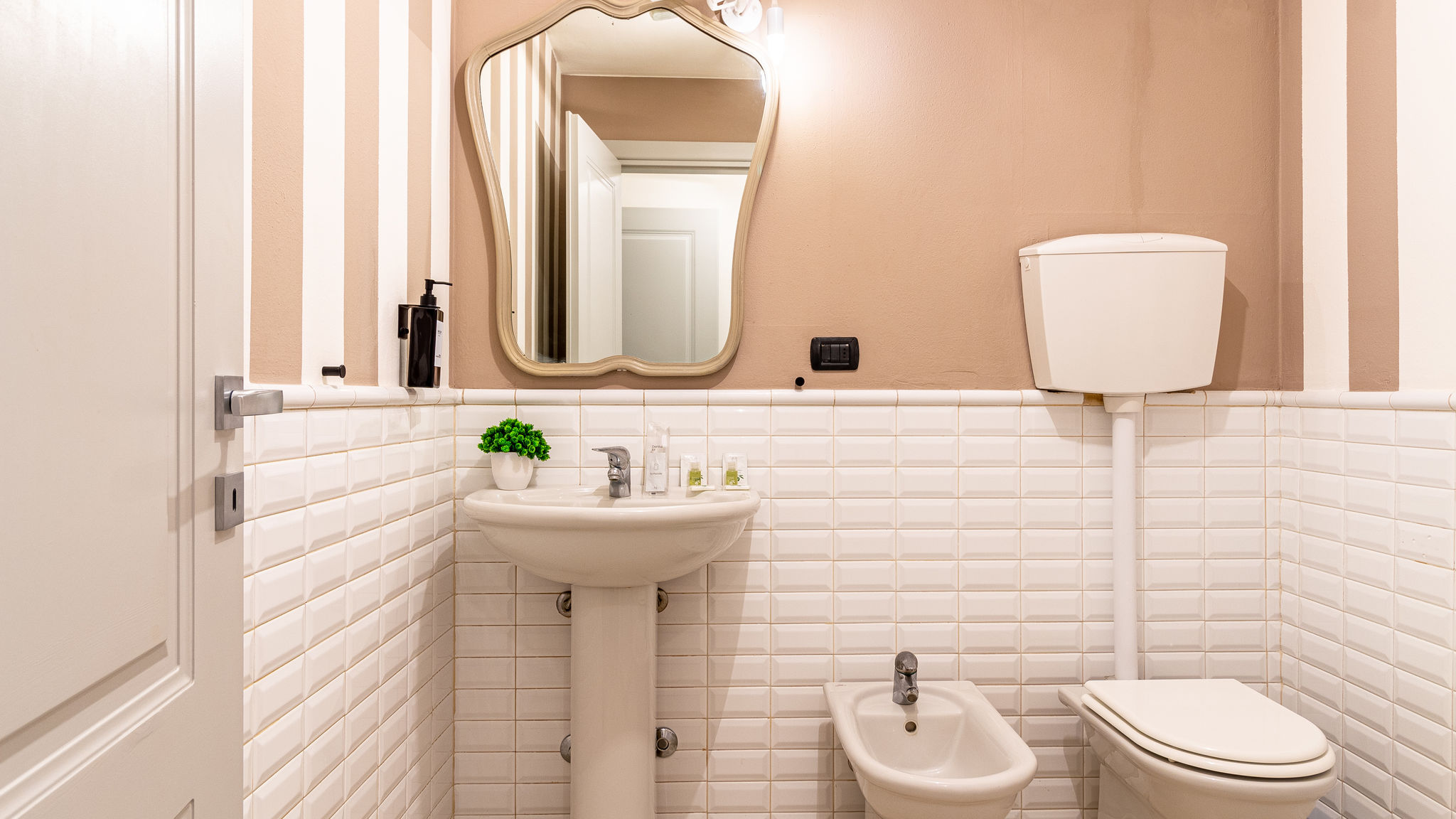 Houset Monza Casa Volturno by Houset