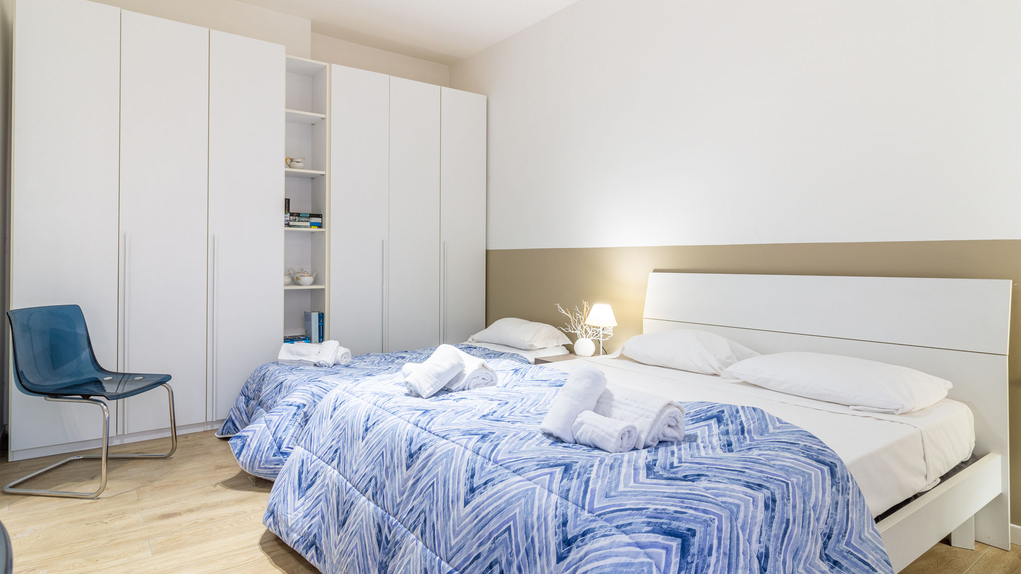 Italianway Vimercate Il quadrato blu