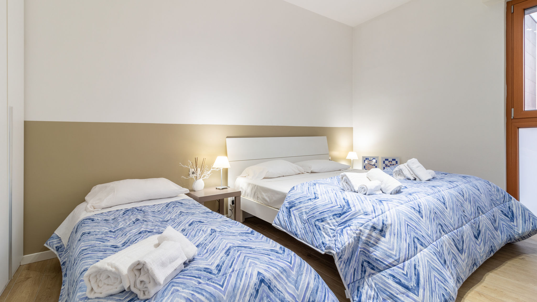 Italianway Vimercate Il quadrato blu