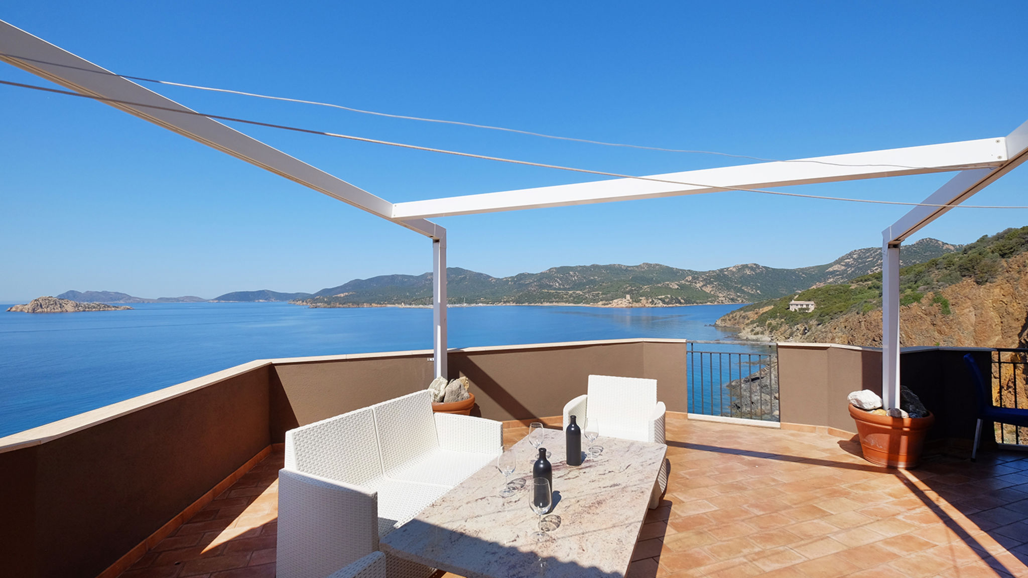 Italianway Teulada Rosy terrazza sul mare by Teuladaapartments