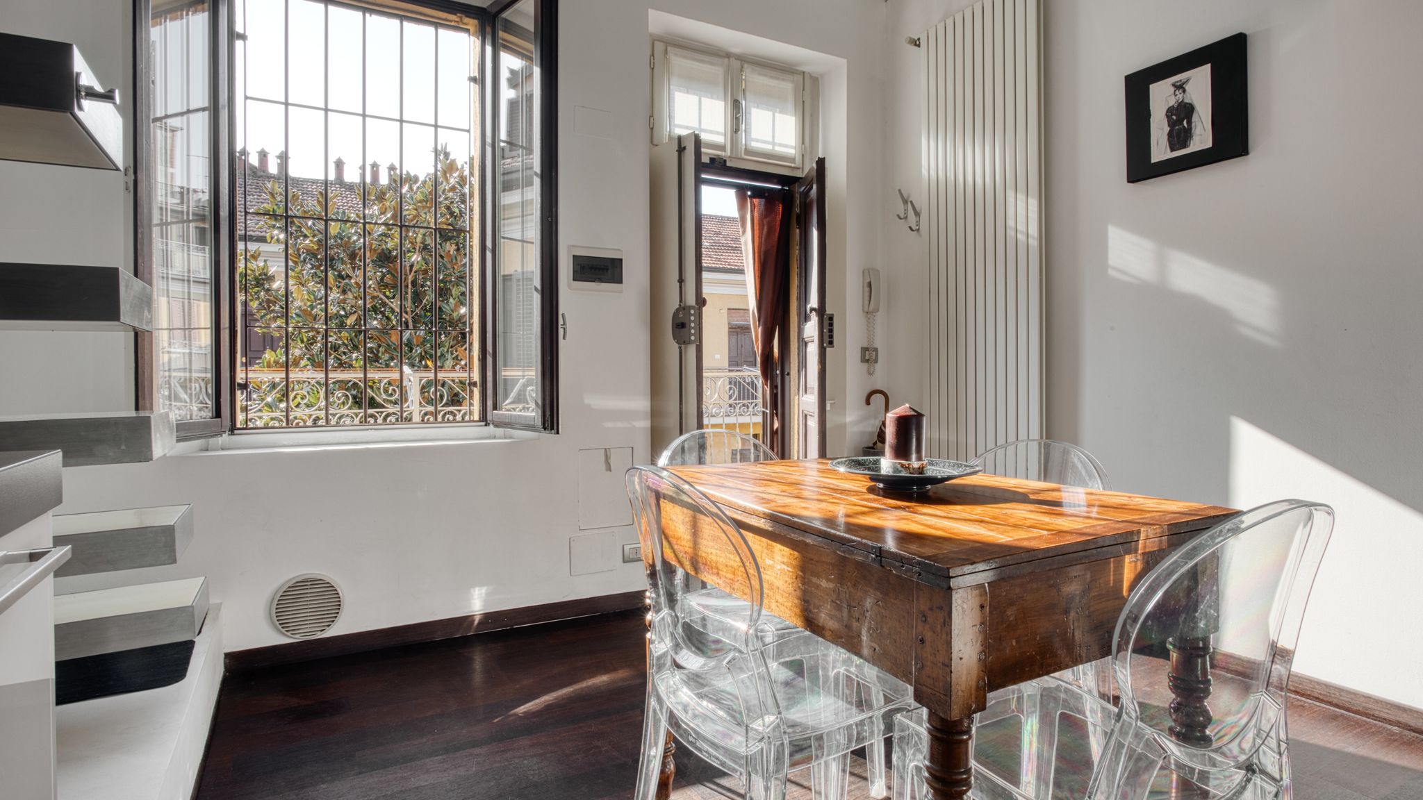 Italianway Milano Stylish Top-Floor apt; Milano Design Disctrict