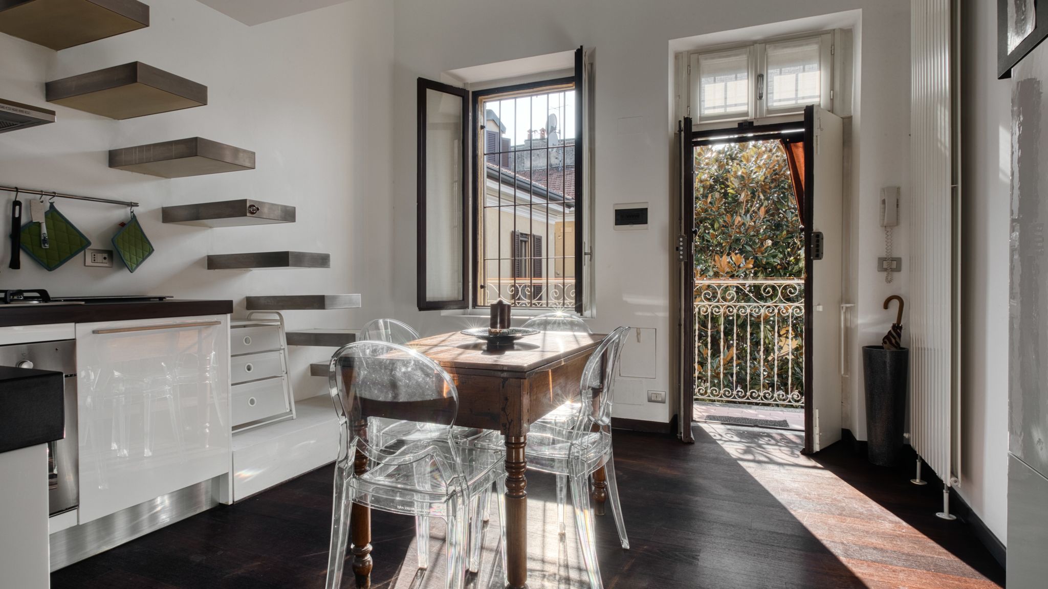 Italianway Milano Stylish Top-Floor apt; Milano Design Disctrict