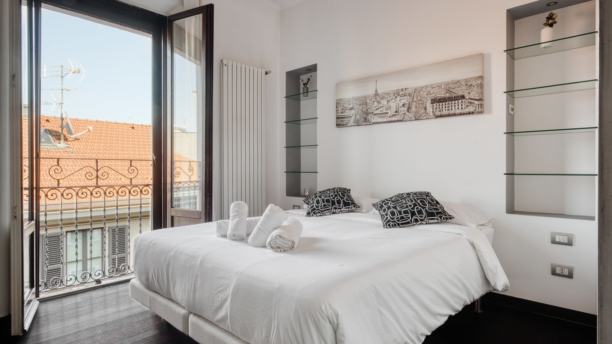 Italianway Milano Stylish Top-Floor apt; Milano Design Disctrict