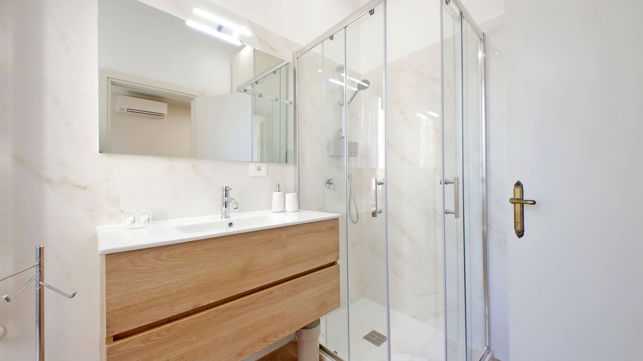 Italianway Roma 4BNB - Stylish & Spacious Apartment near Vatican