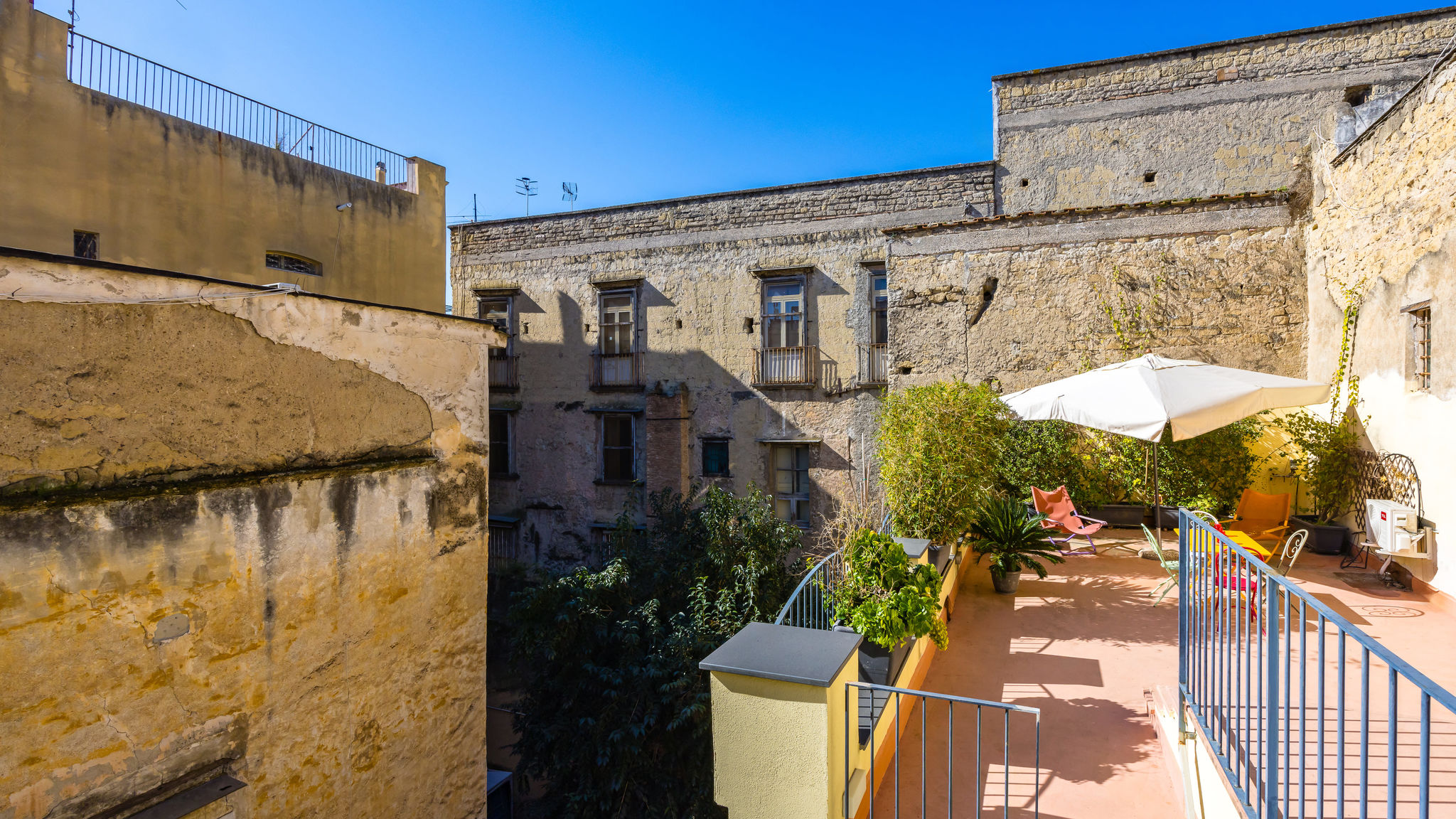 Napoliapartments.it (per Apt commercializzati) Napoli Highline Duomo Terrace by NapoliApartments