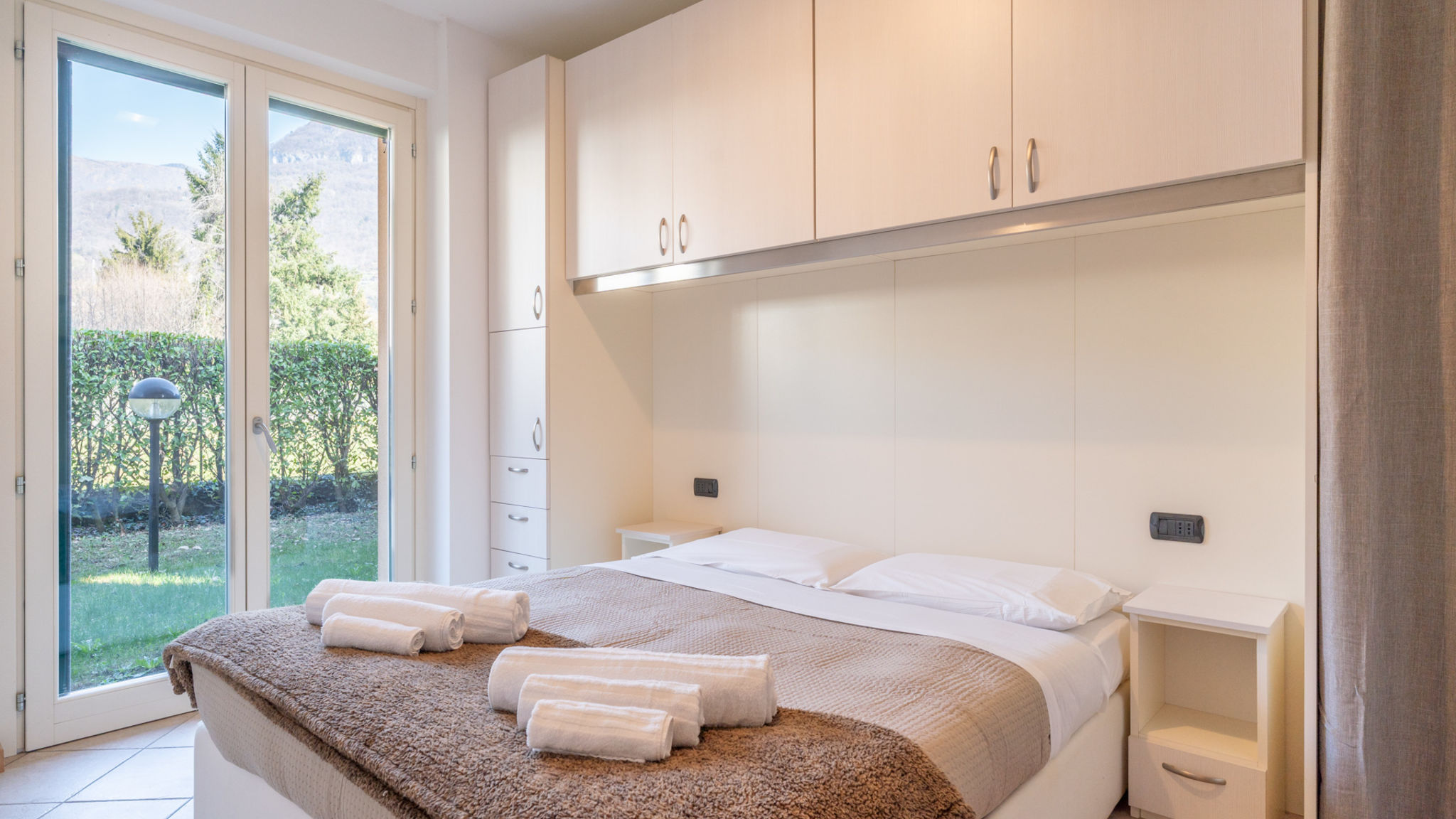 Italianway Gravedona ed Uniti Como Lake Nest
