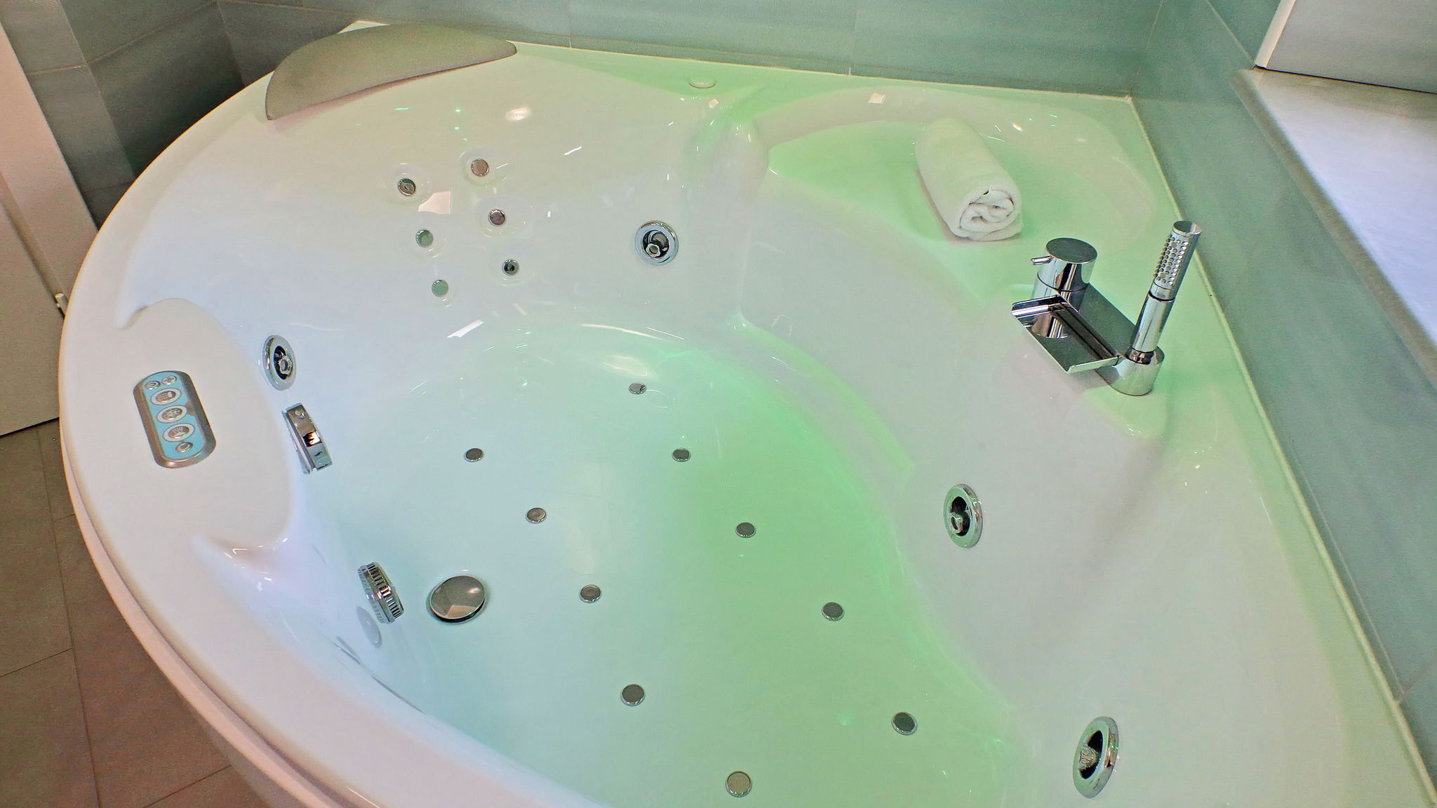 Italianway Roma 4BNB - Jacuzzi Trionfale Apartment 