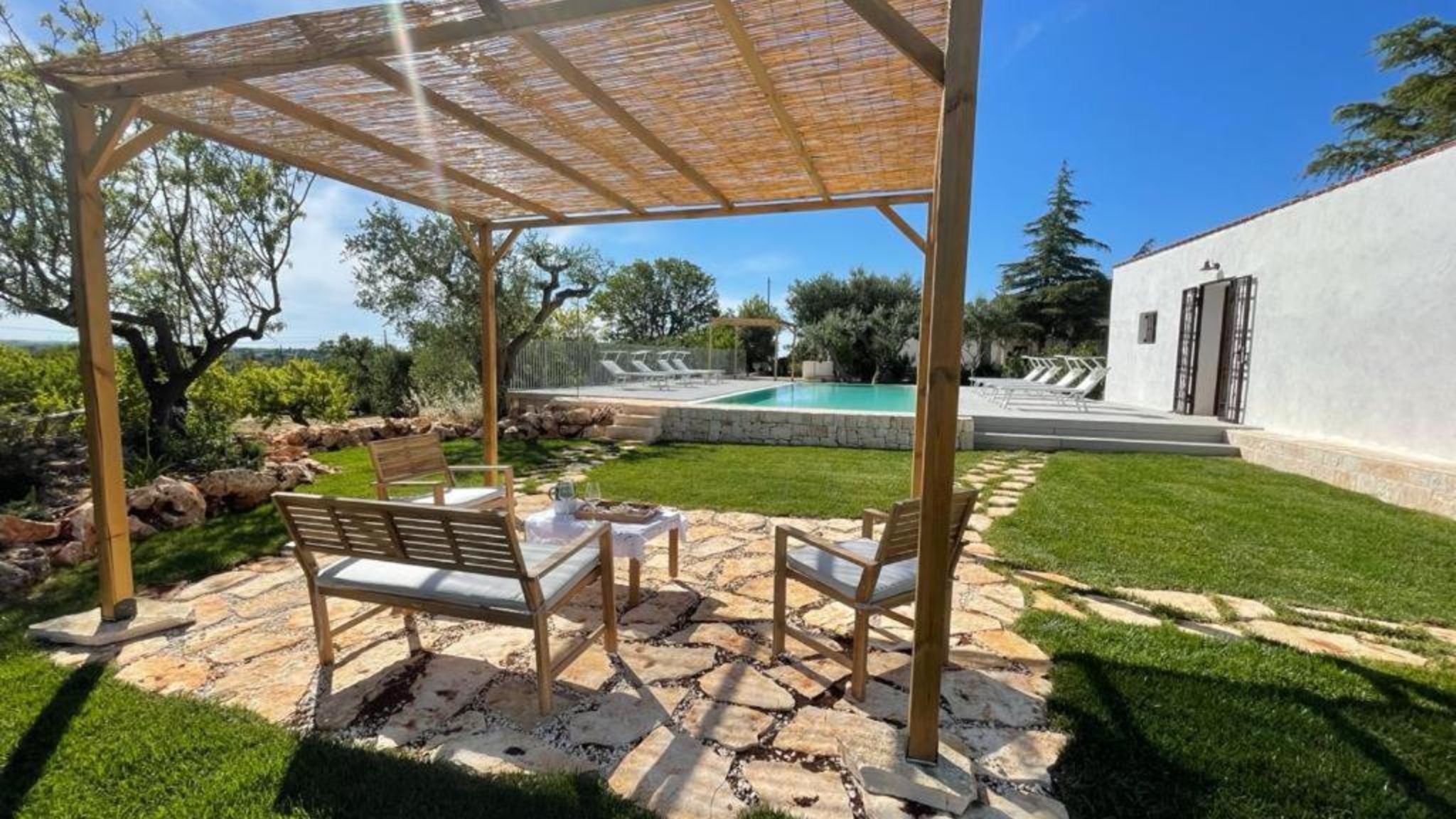 MONHOLIDAY - ospitalità e servizi per il turismo Monopoli Trulli del Capo - Casa tipica