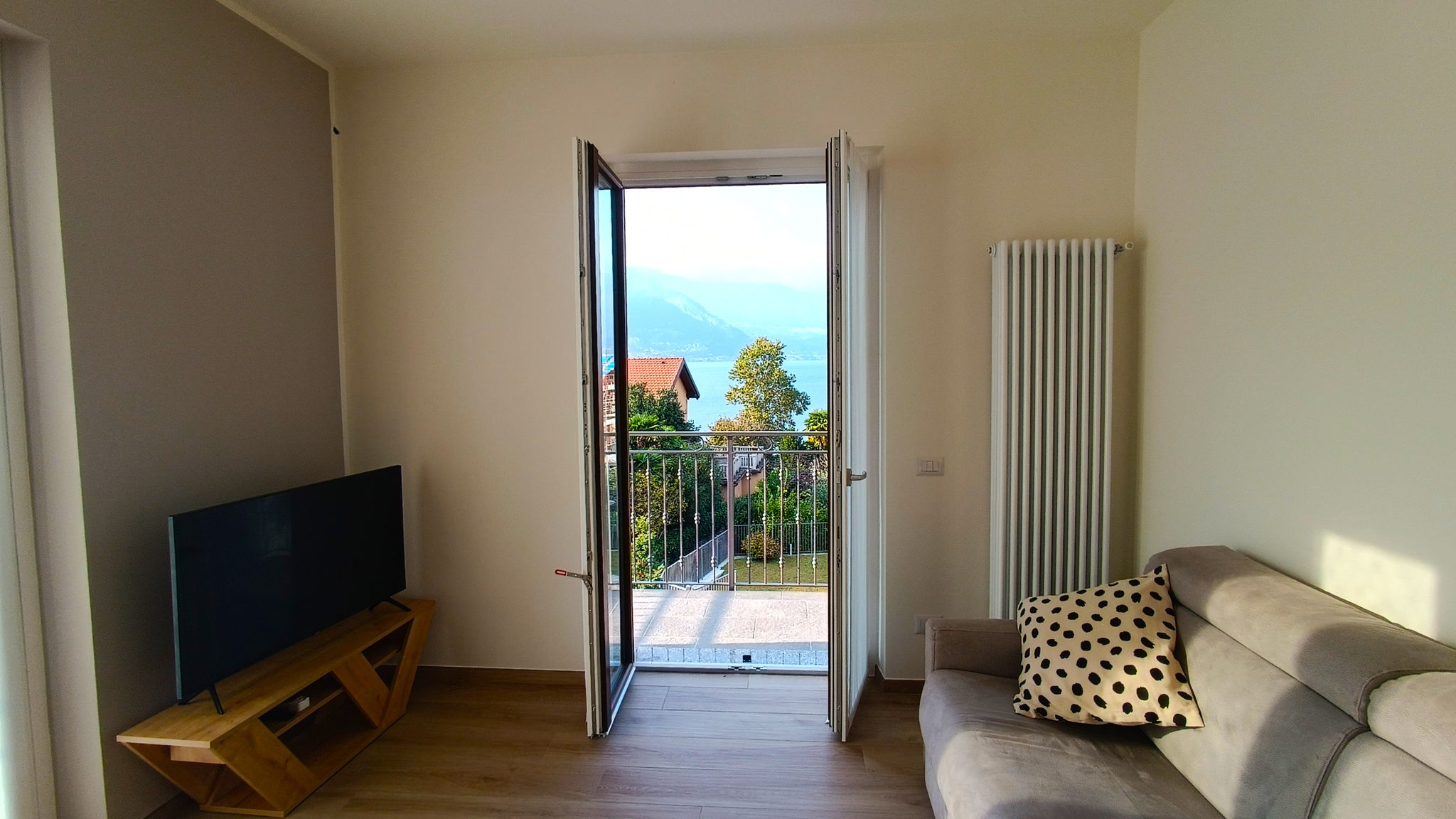 Italianway Dervio Casa Bianca 2, Vista unica sul lago di Como