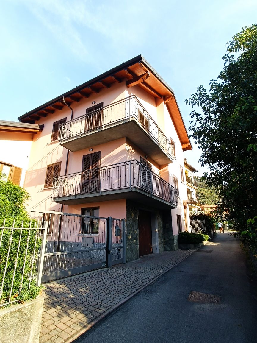 Italianway Dervio Casa Bianca 2, Vista unica sul lago di Como