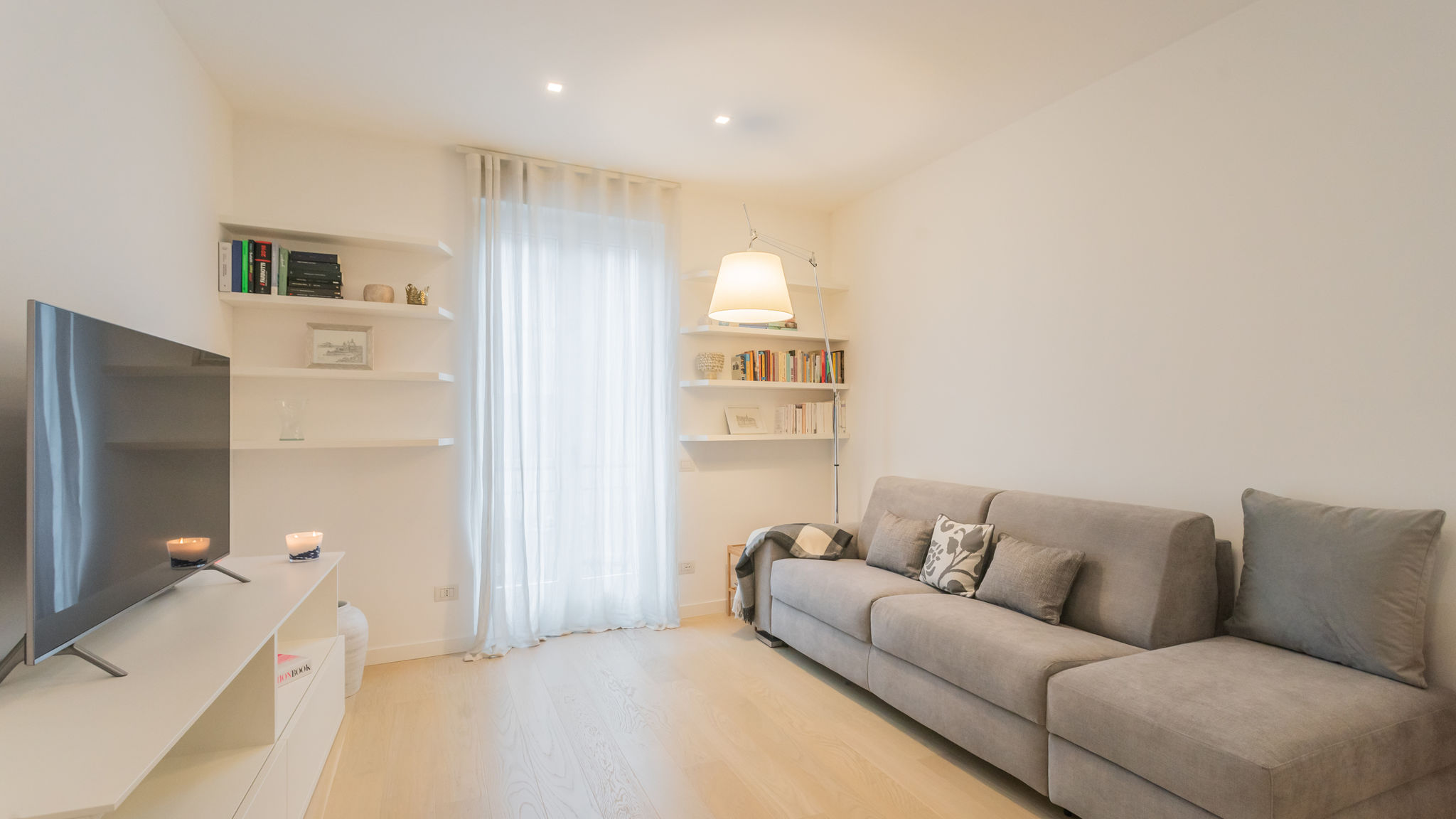 Italianway Como Central & White Apartment