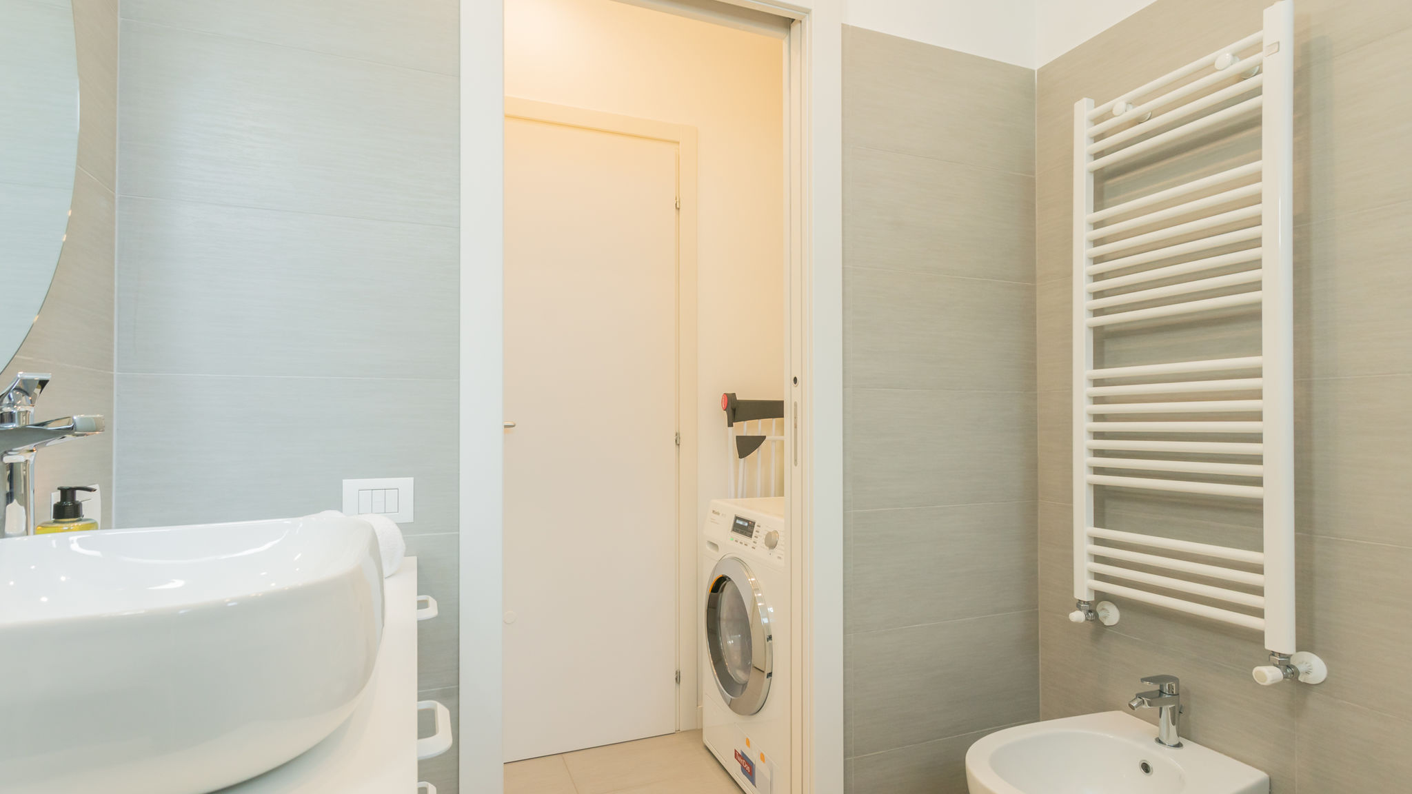 Italianway Como Central & White Apartment