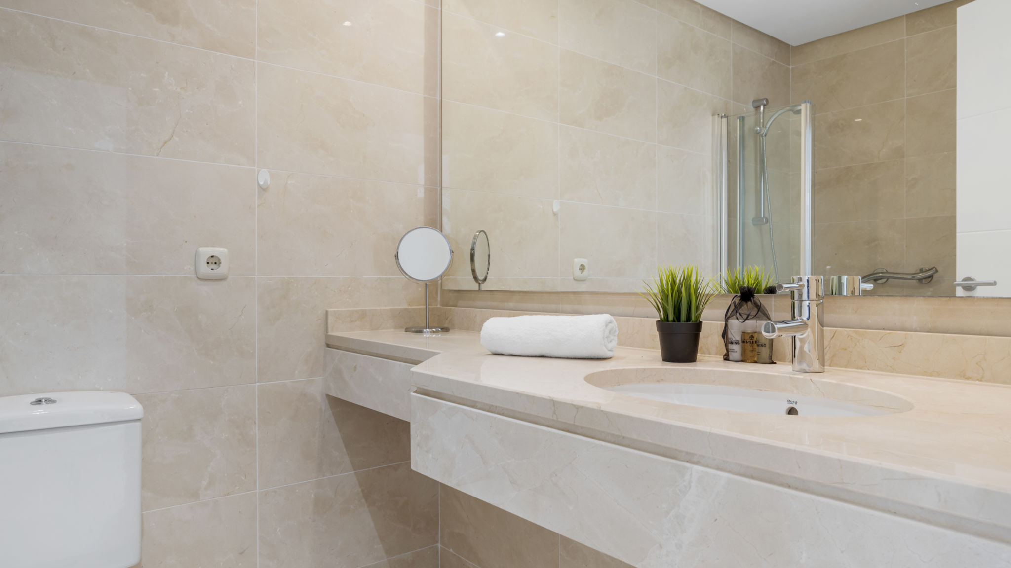 Costarentals Casares Scenic apartment in Alcazaba Lagoon Ref M55