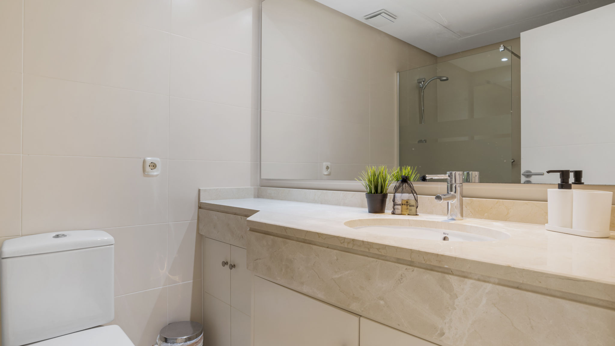 Costarentals Casares Scenic apartment in Alcazaba Lagoon Ref M55