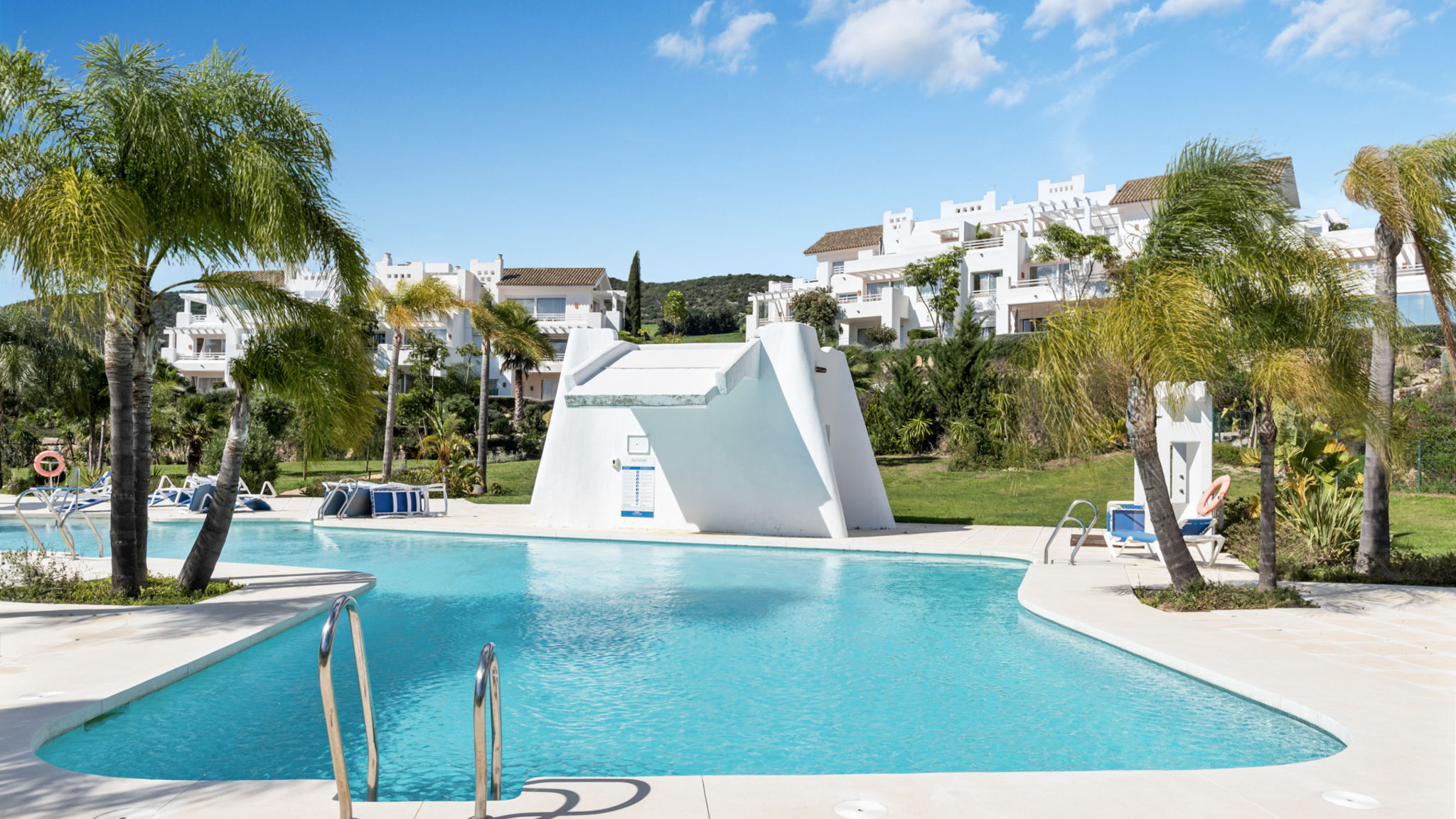 Costarentals Casares Scenic apartment in Alcazaba Lagoon Ref M55