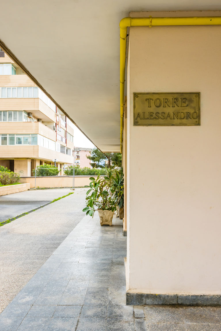 Italianway Napoli Casa Kenzo with parking by NapoliApartments